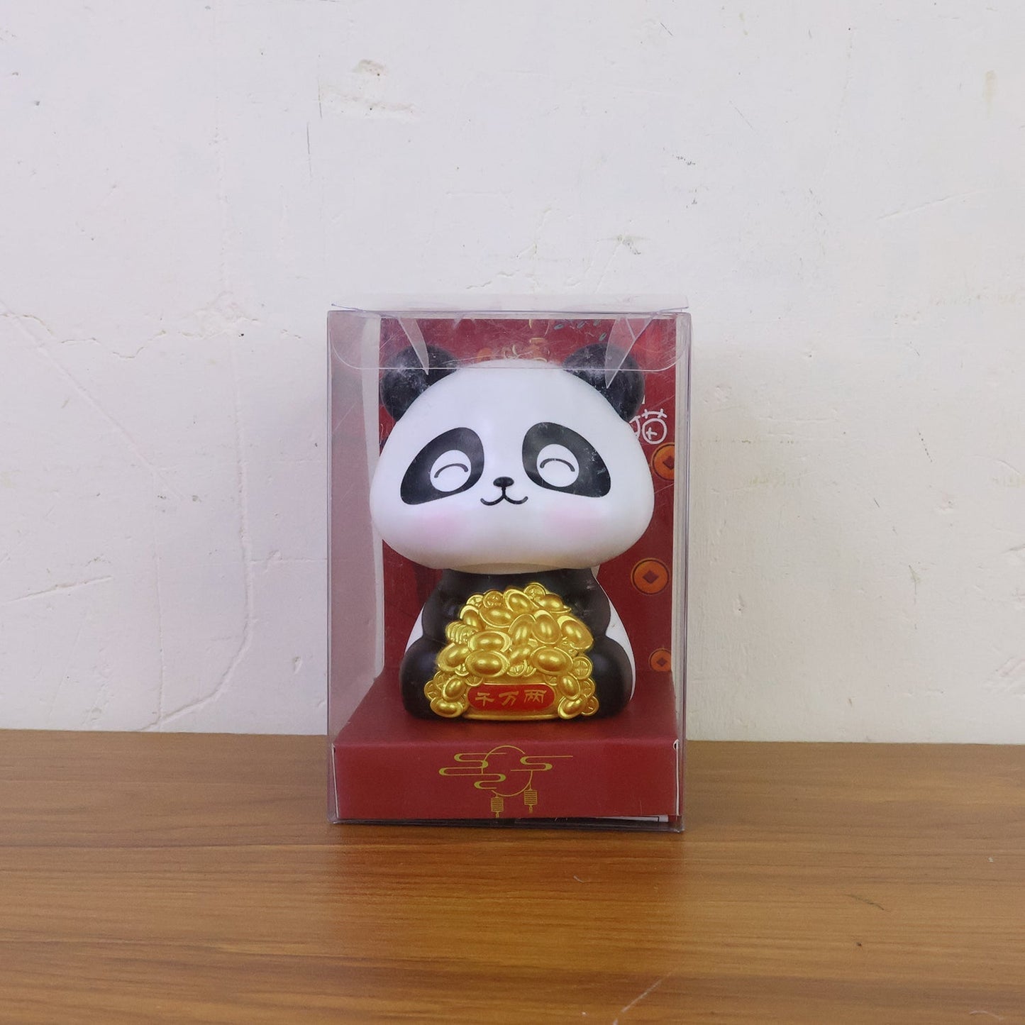 Solar Powered Moving Panda Car Dashboard Decoration – 1 Pc Signaturekarts