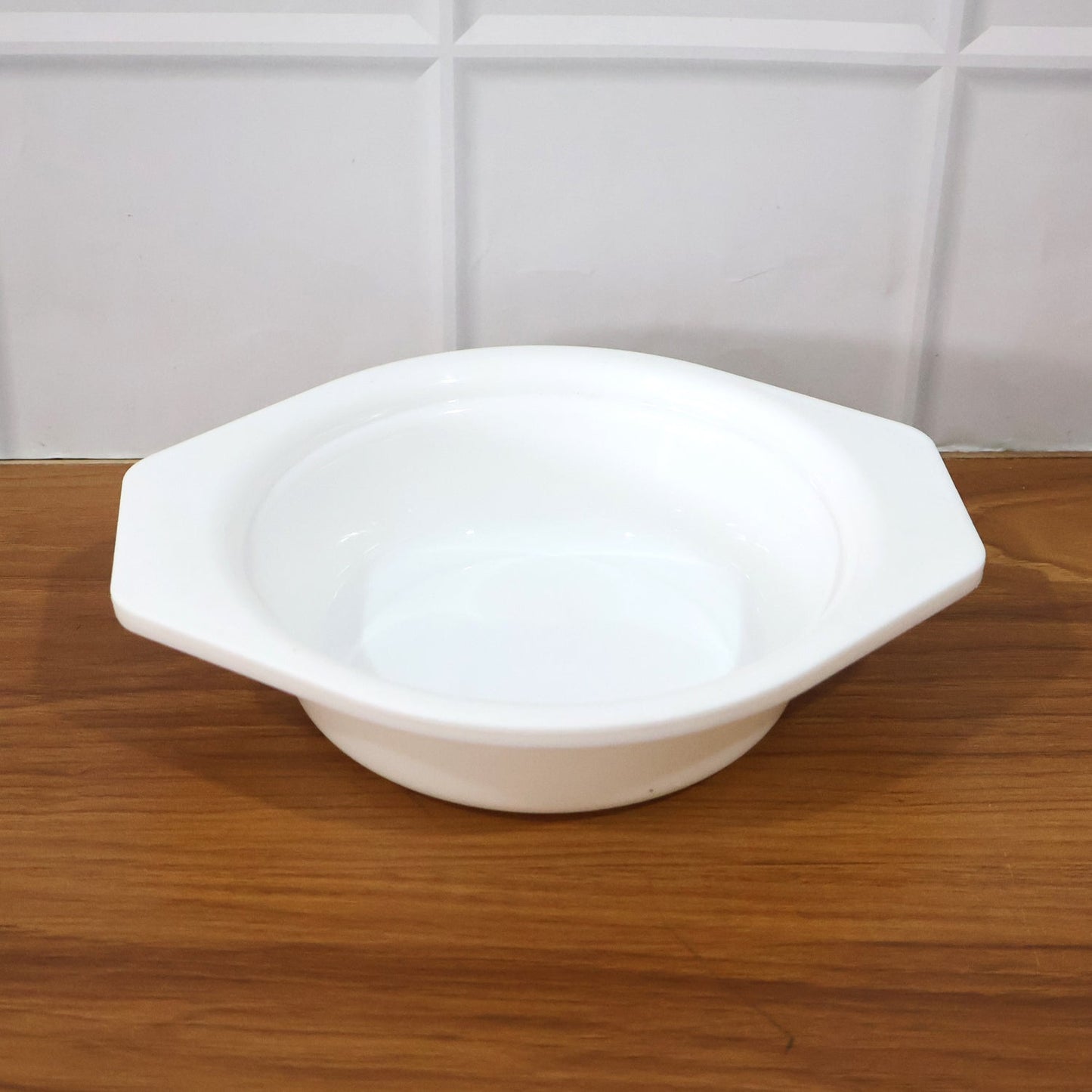 Premium Plastic Serving & Mixing Bowl with Easy-Grip Side Tabs (1 Pc) signaturekarts