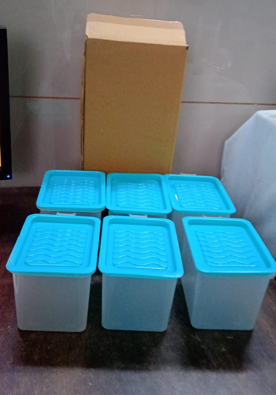 Air Tight Unbreakable Big Size 1100 ml Square Shape Kitchen Storage (Set of 6) Signature Kart