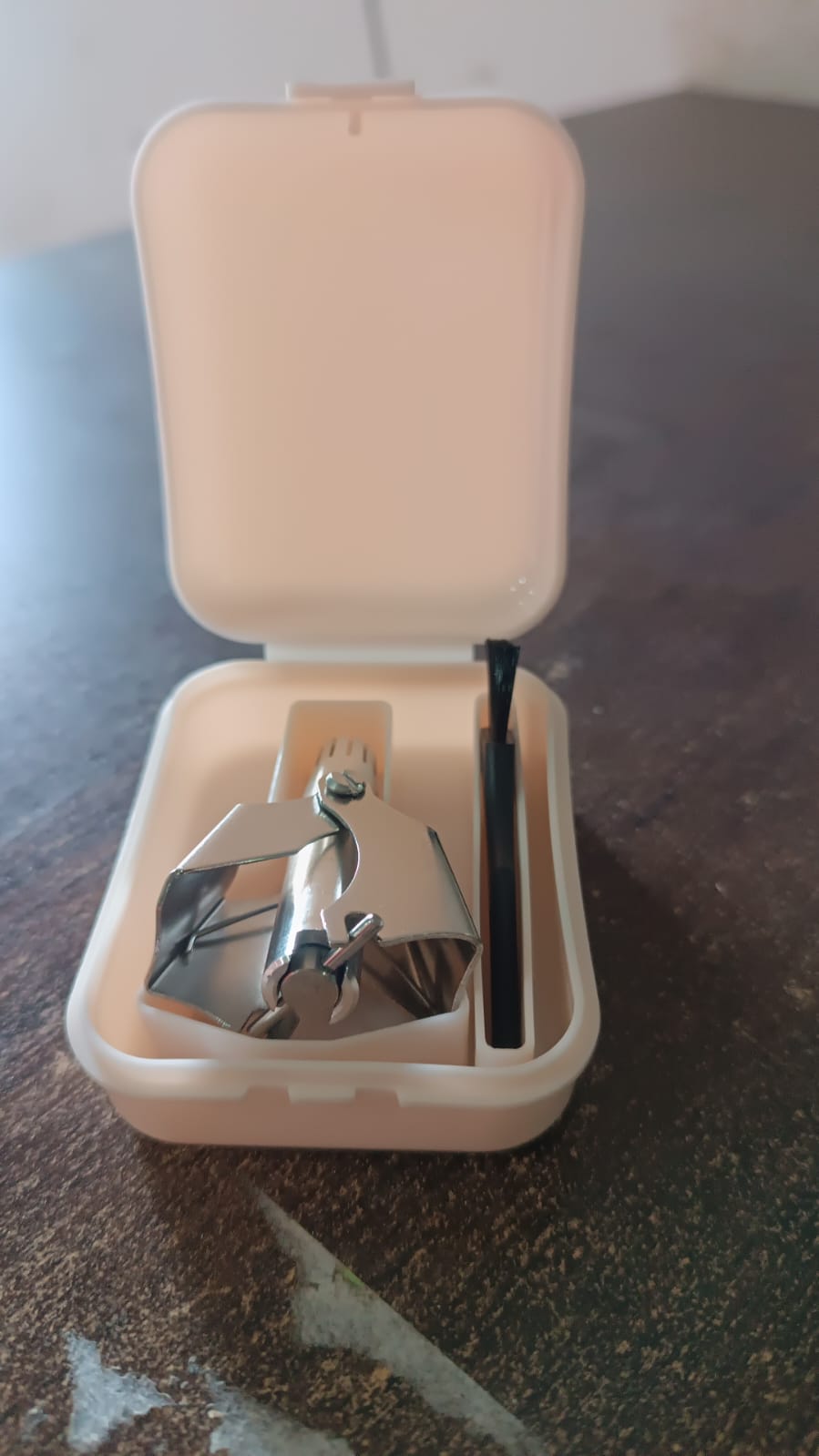 Nose Hair Clipper, Stainless Steel Hair Remover (1 Pc / With Brush & Plastic Case) Signaturekarts