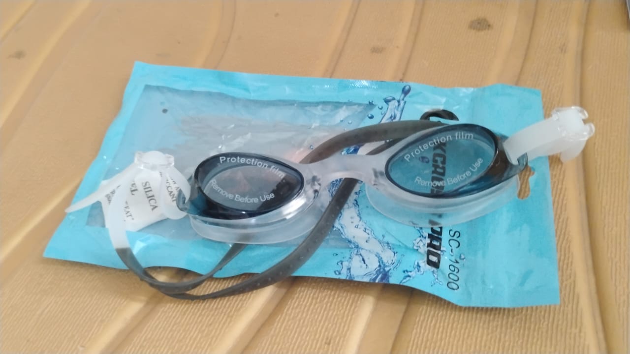 Knx Anti-Fog Protected Swimming Goggle (1 Pc) Signature kart