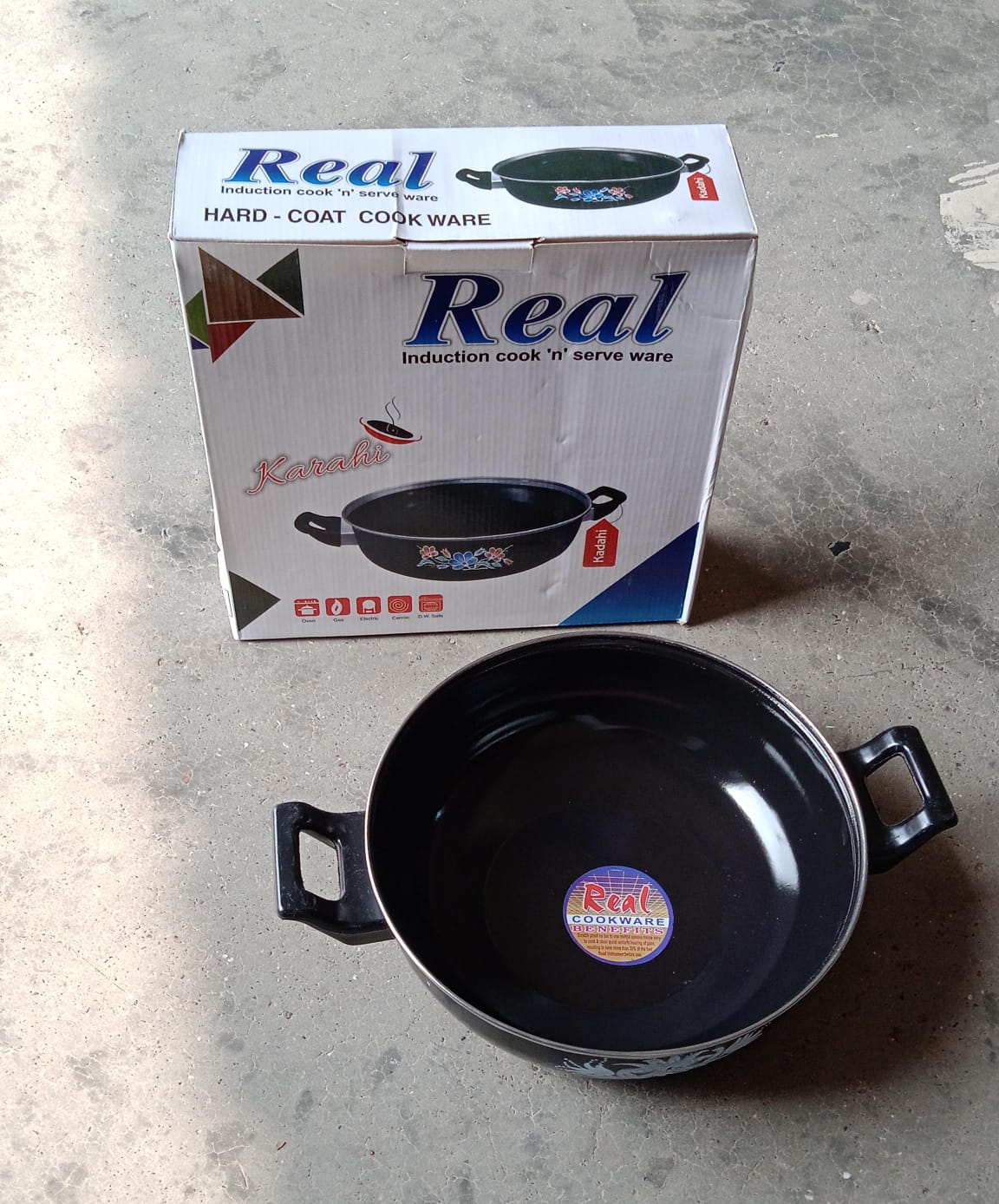 Traditional Small Cast Iron Kadai Signature kart