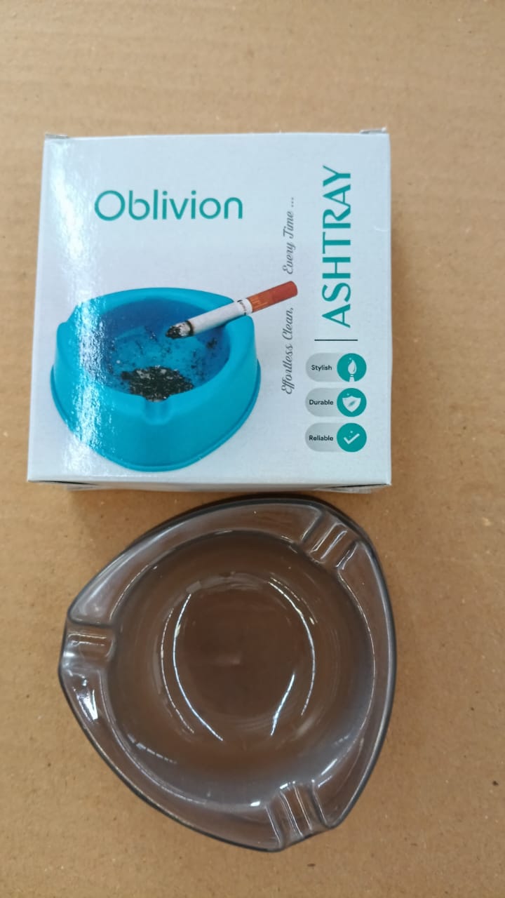 Oblivion Transparent White Ashtray with Cigarette Holder Grooves (1 Pc) Signature Kart