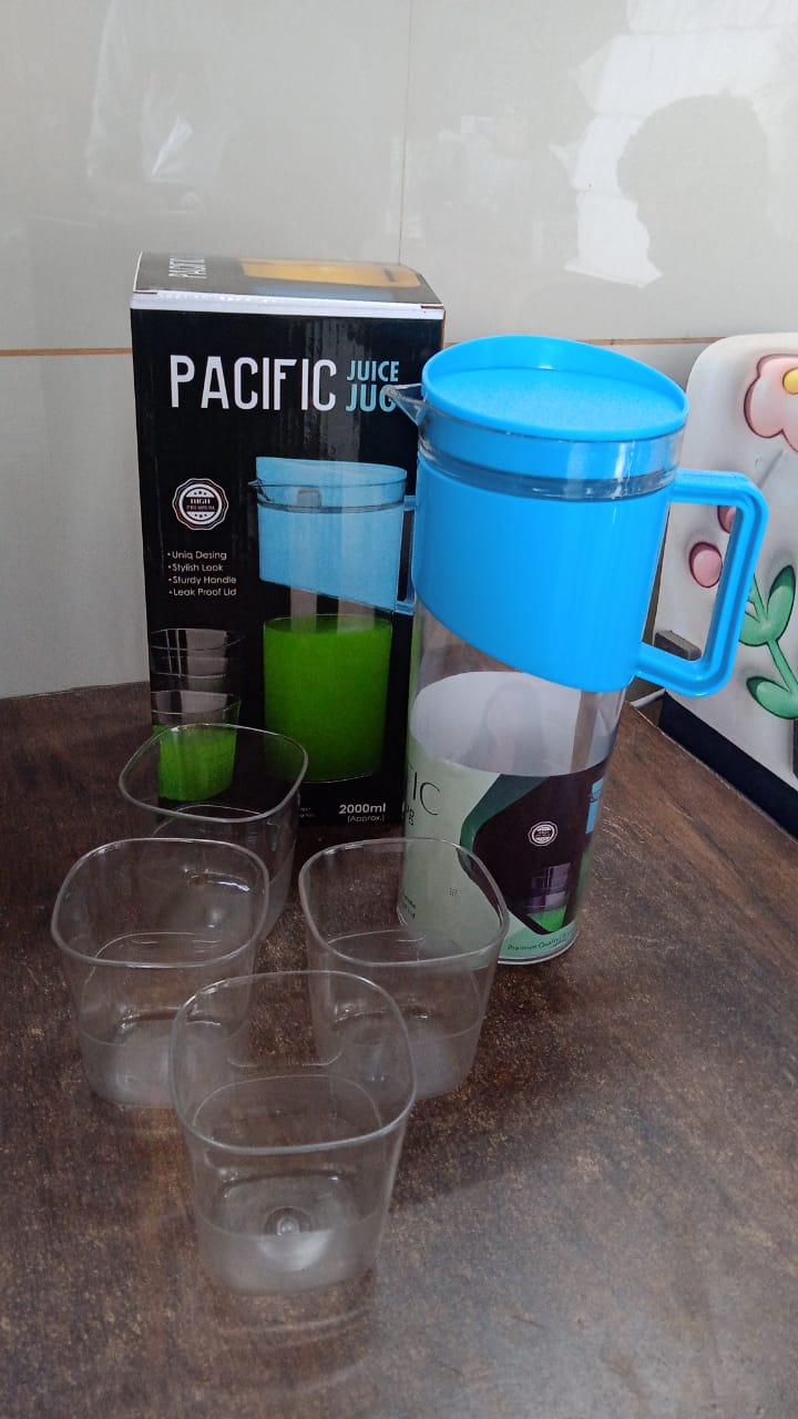 Transparent Premium Jug with Elegant Handle & 4 Plastic Glasses (2000 ML Approx) Signature kart