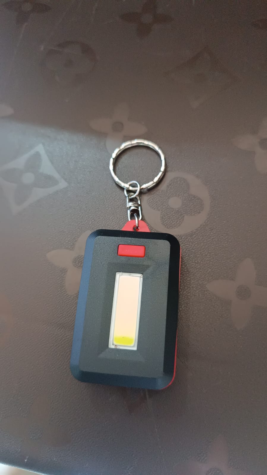 LED Keychain COB Light with Hook & Loop Sticker 3 Light Modes (1 Pc) Signature kart