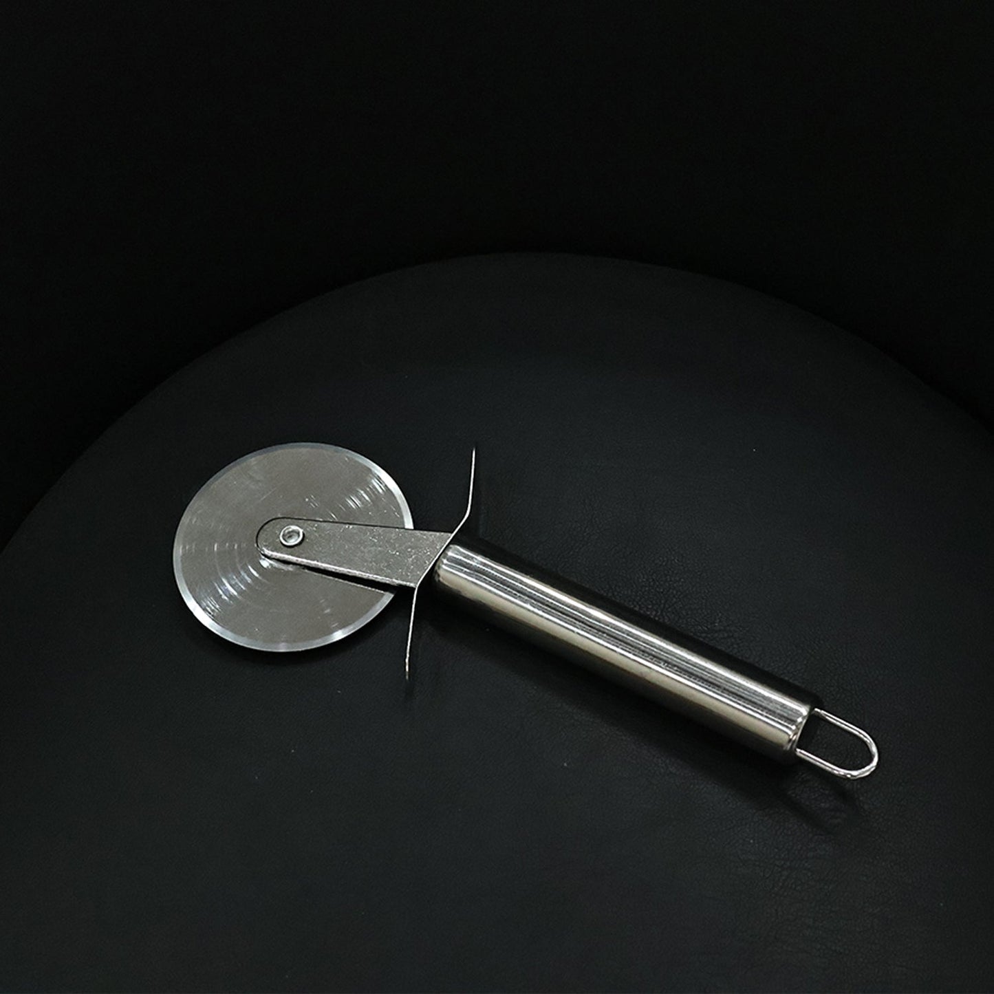 Premium Stainless Steel Pizza Cutter Wheel with Sharp Blade signaturekarts