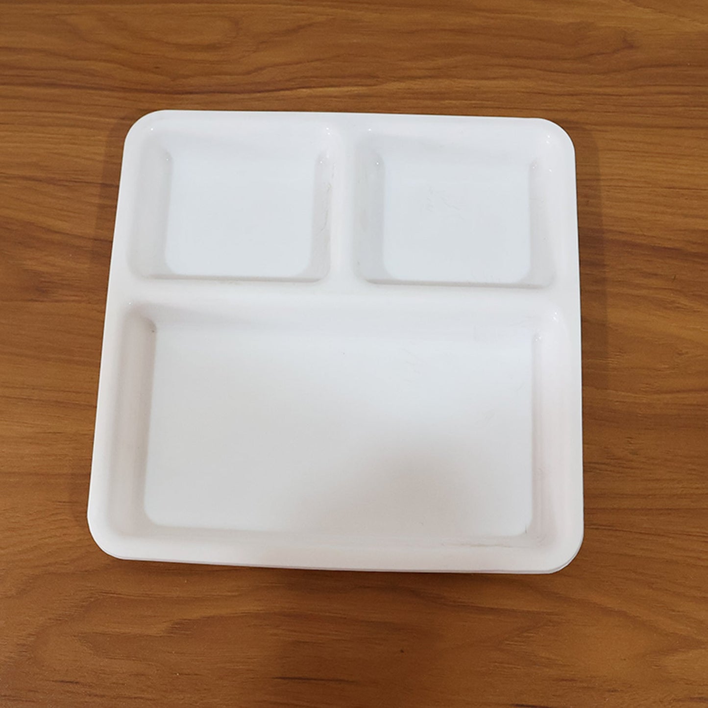 Plastic 3-Compartment Plate for Meal Serving The Morsignaturekarts