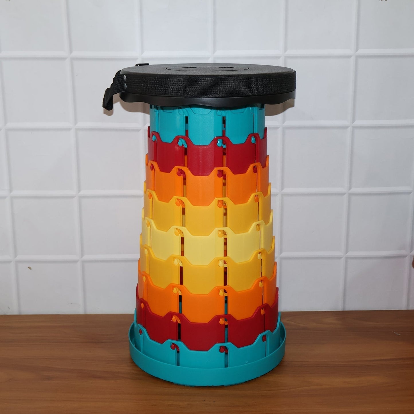 Collapsible Stool with Handle for Portable Seating (44x25.5 cm) The Morsignaturekarts