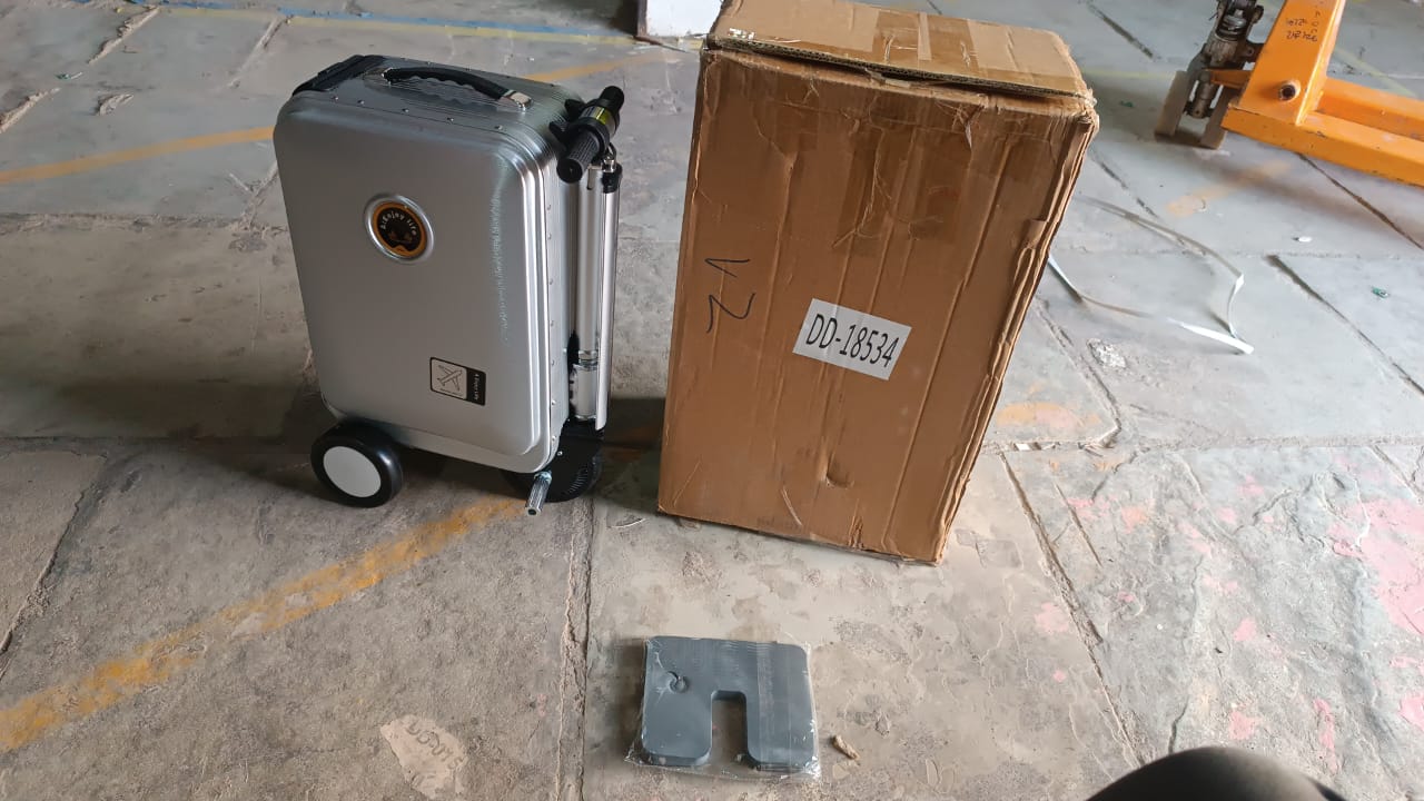 Electric Suitcase Smart Scooter – Riding Luggage with Removable Power (1 Pc) Signaturekarts