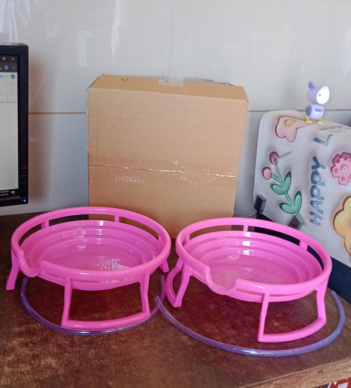 Plastic Water Pot Stand Set (2 Pc) Signature kart