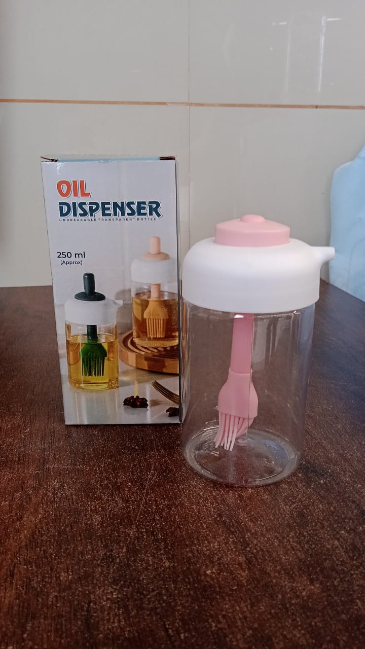 Oil Dispenser with Silicone Oil Brush (1 Pc / With Brush / 250 ML Approx) Signaturekarts