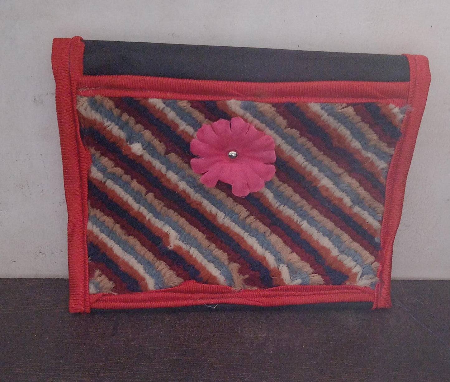 Foldable Hanging Organizer with 3 Pockets - Wall Hanging Letter Holder signaturekarts