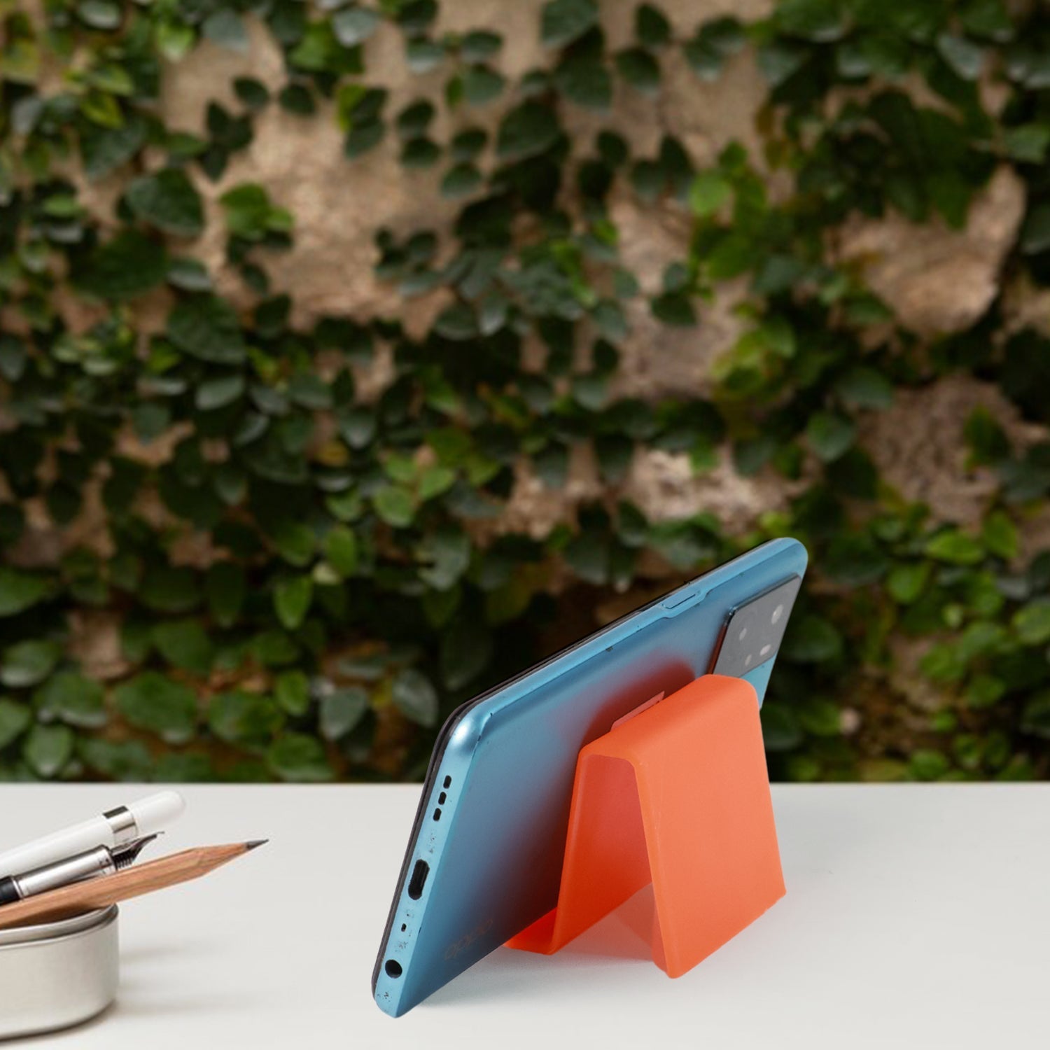 Durable Plastic Mobile Phone Stand with Angled Support (1 Pc / Mix Color) Signature kart