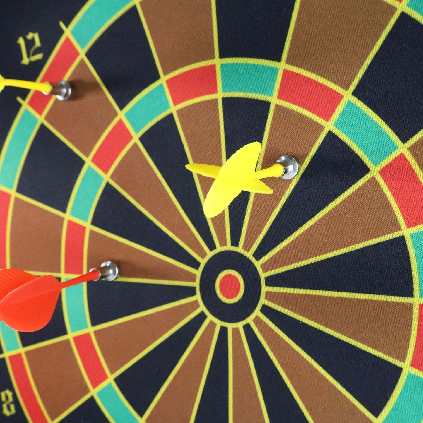 Roll-Up Double-Sided Dartboard Game (1 Set) signaturekarts