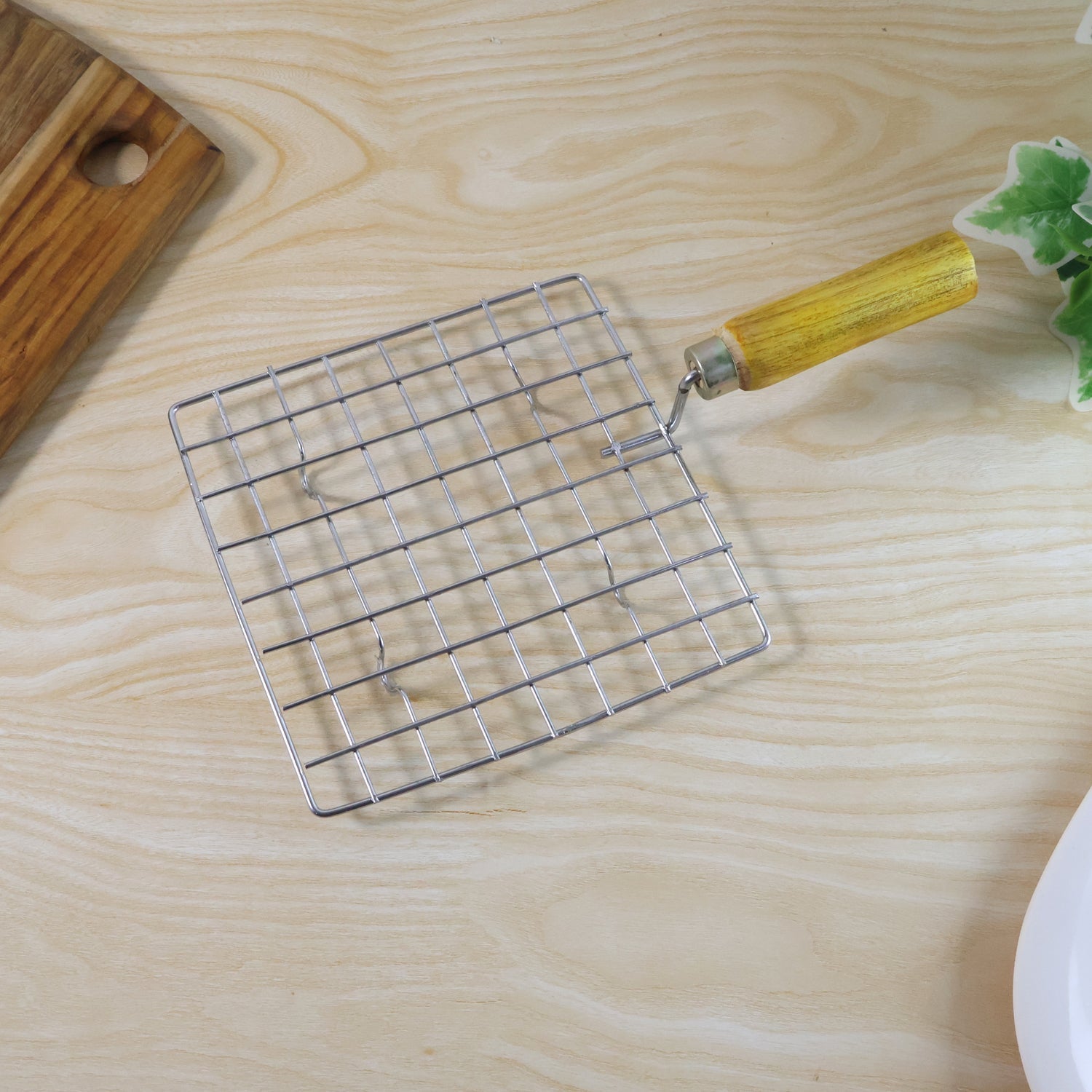 Kitchen Square Stainless Steel Roaster Jali, Barbecue Grill with Wooden Handle Signature Kart