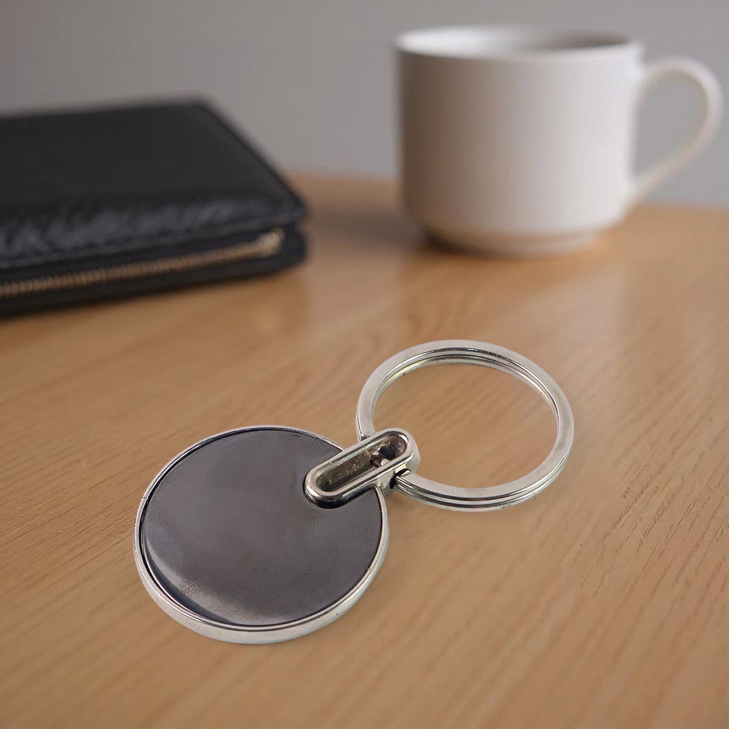 Sleek Black Round Metal Keychain (1 Pc) Signature Kart