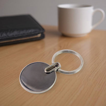 Sleek Black Round Metal Keychain (1 Pc) Signature Kart