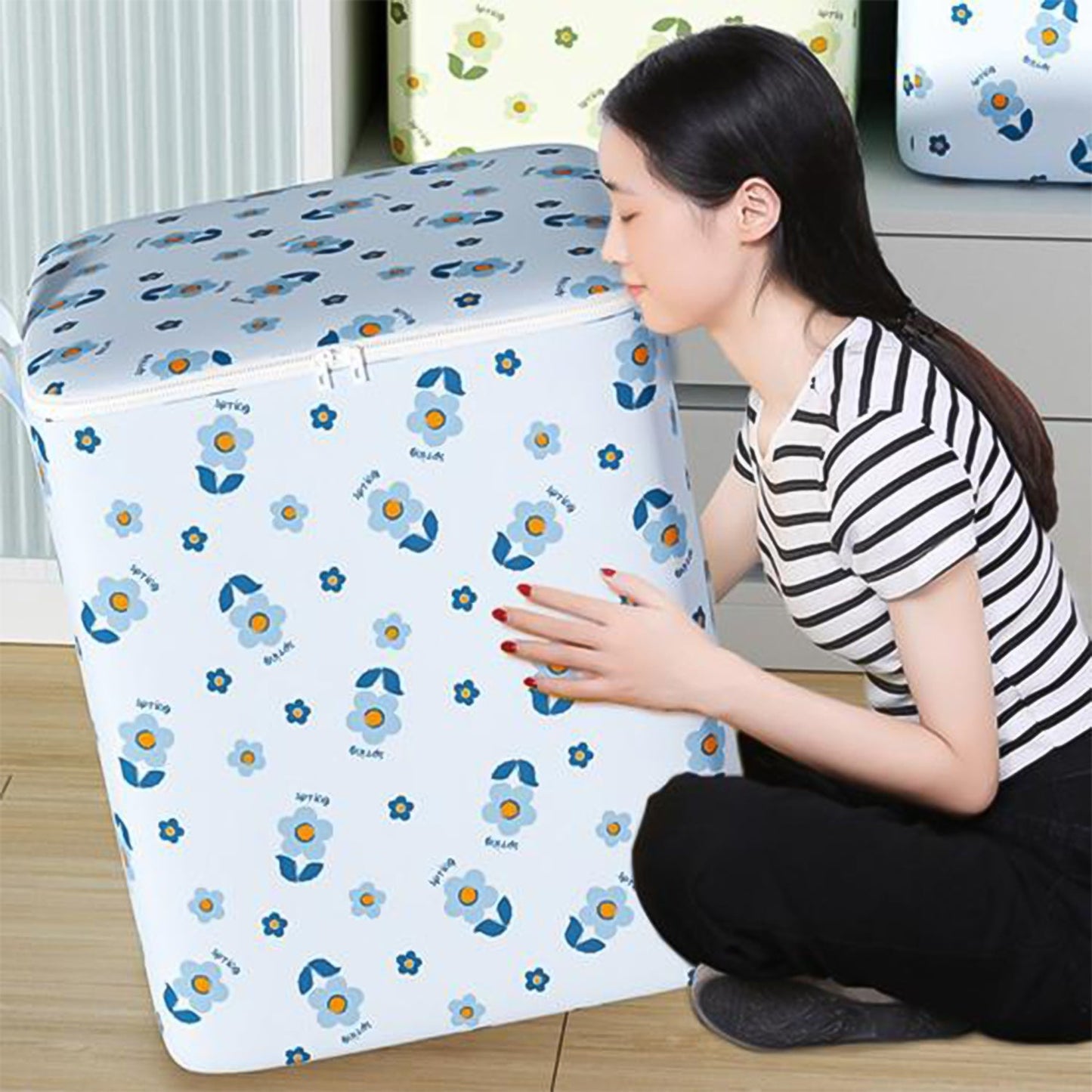 Foldable Clothes Storage Comforter Organizer Storage (100 L / Mix Color) Signaturekarts