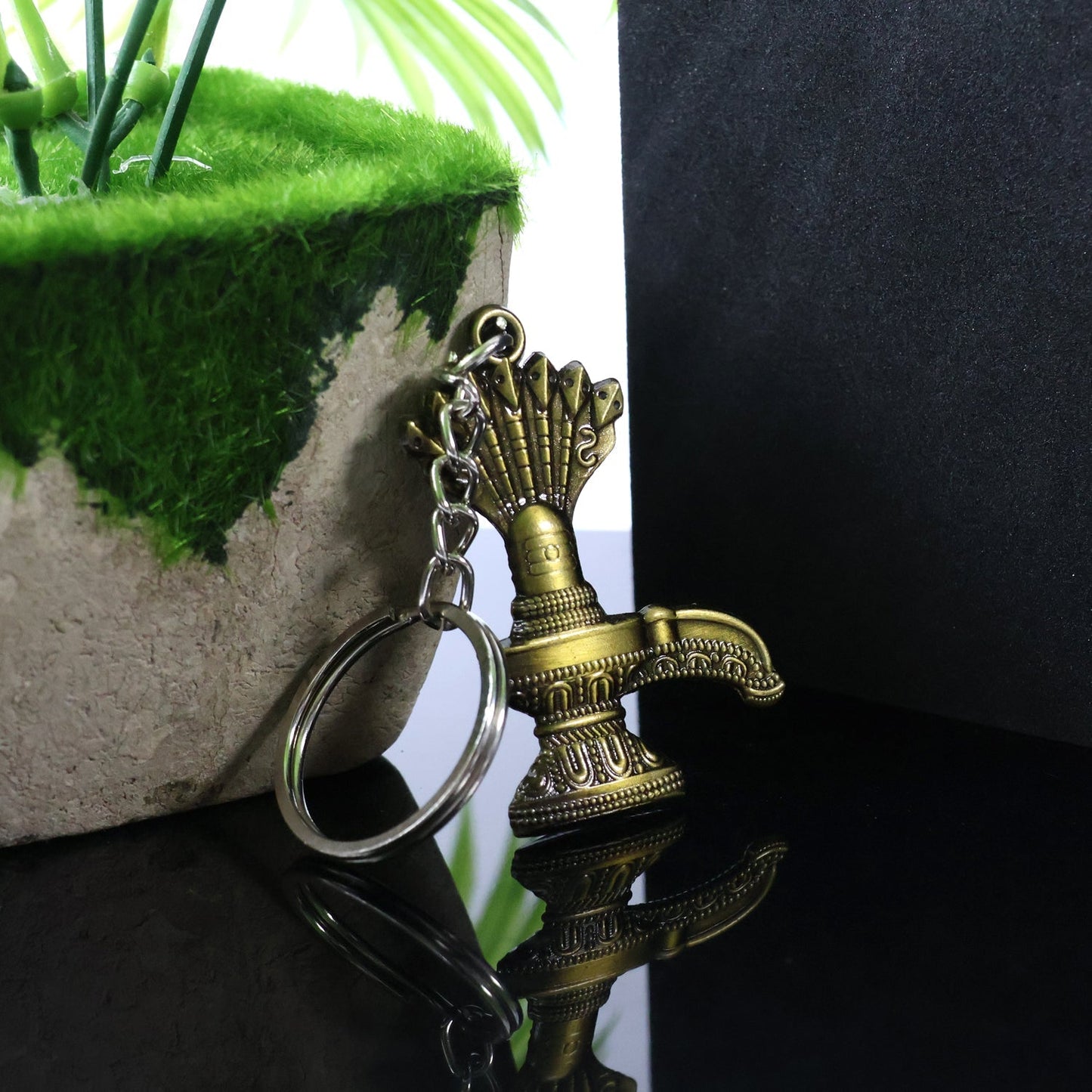 Antique Lord Shiva Shivaling Metal Keychain (1 Pc) signaturekarts