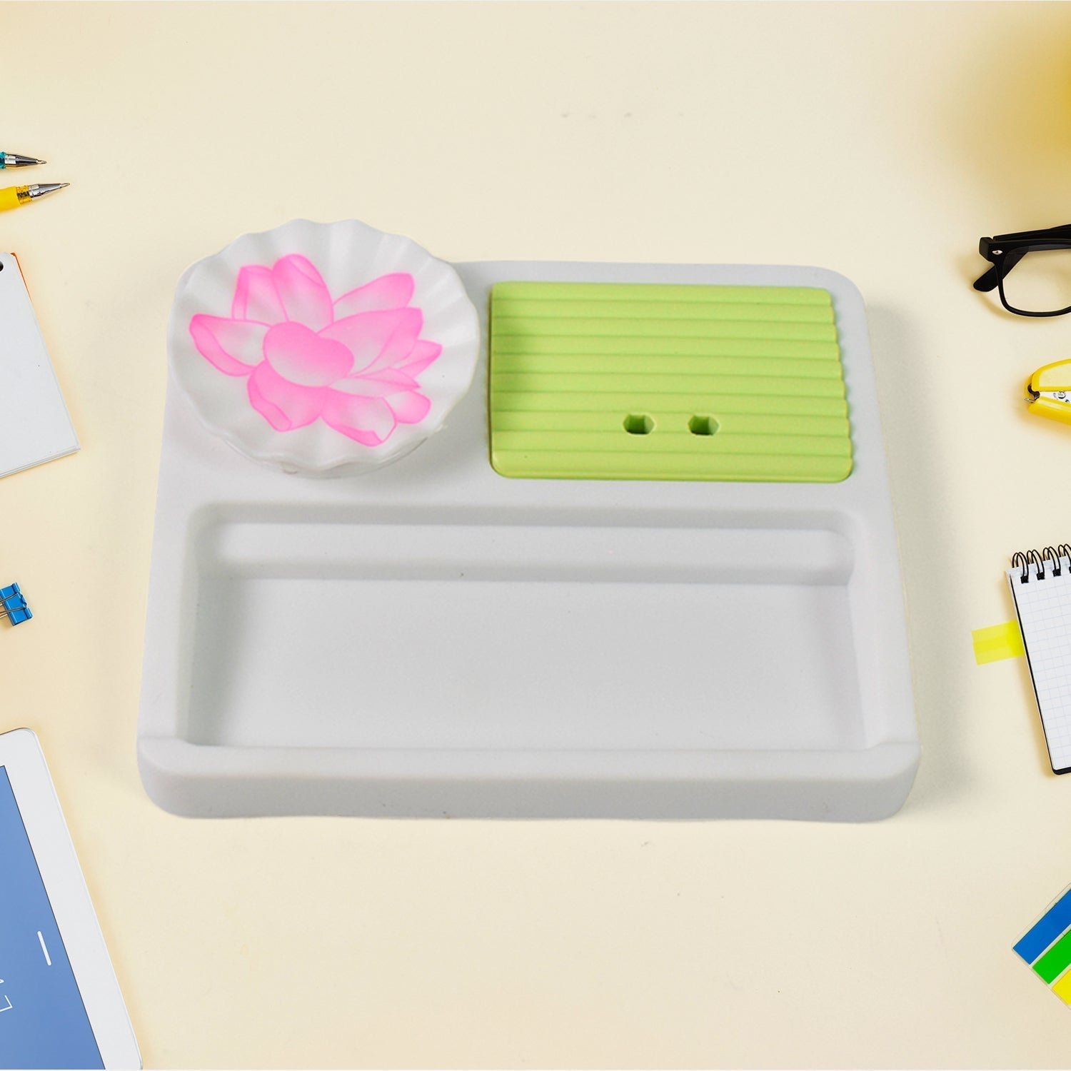 Cute Lovely Cartoon With Base LED Desk Light (1 Pc) Signaturekarts