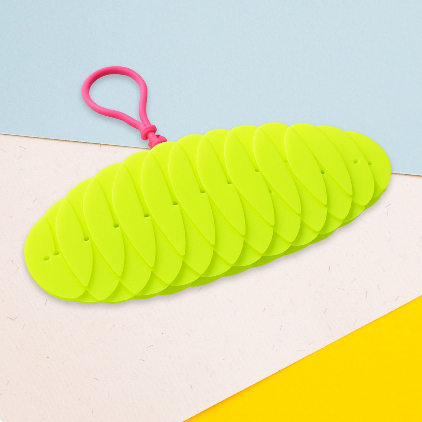 Flexible plastic Worm Fidget Toy (1 Pc) Signature kart