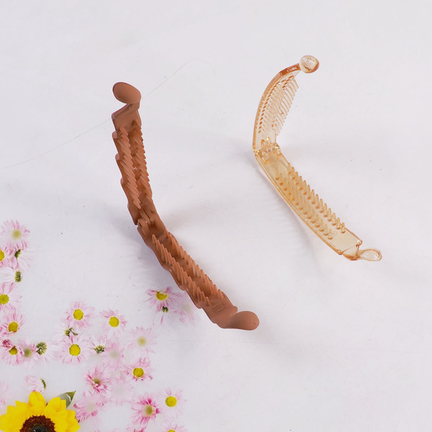 Plastic Hair Claw Clips Strong Clips (1 Pc / Mix Color), Hair accessories Signature kart