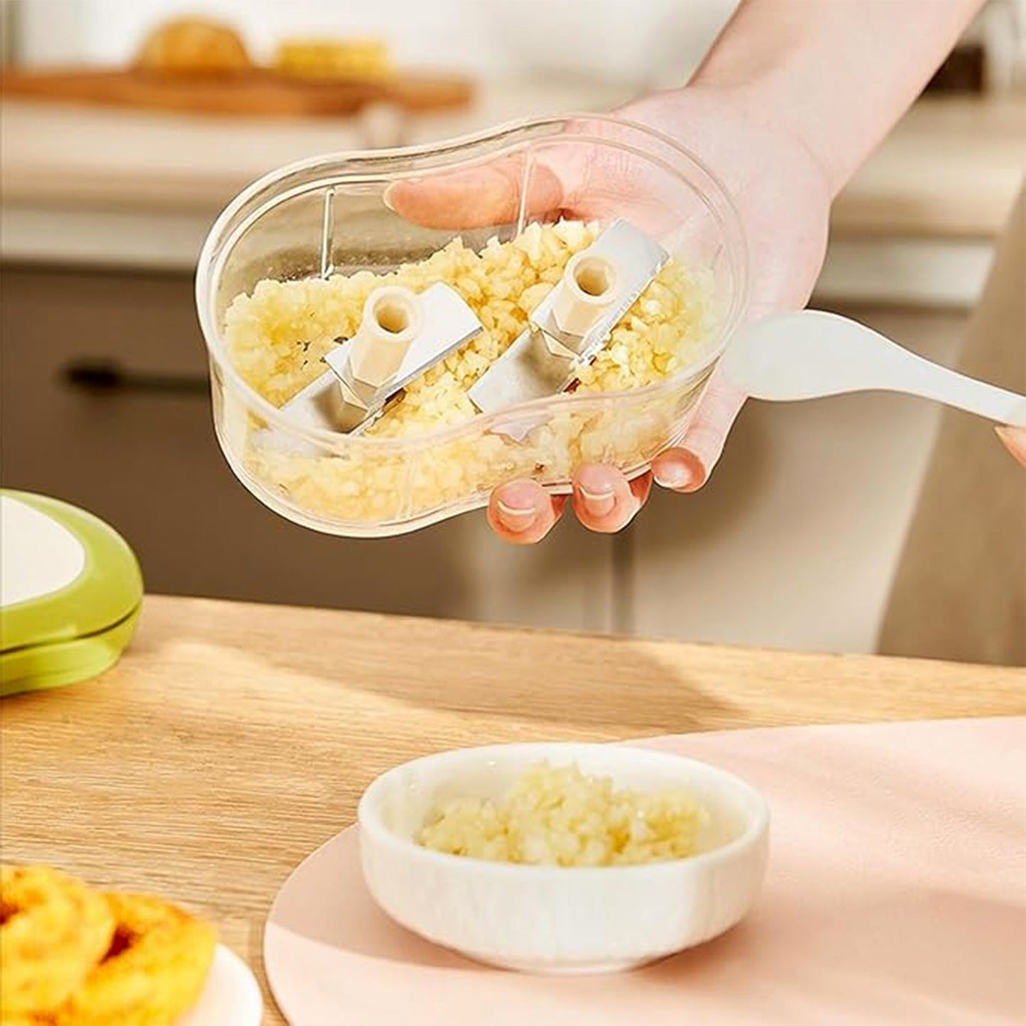 Manual Hand Push Garlic Cutter & Vegetable Chopper (1 pc) Signature kart