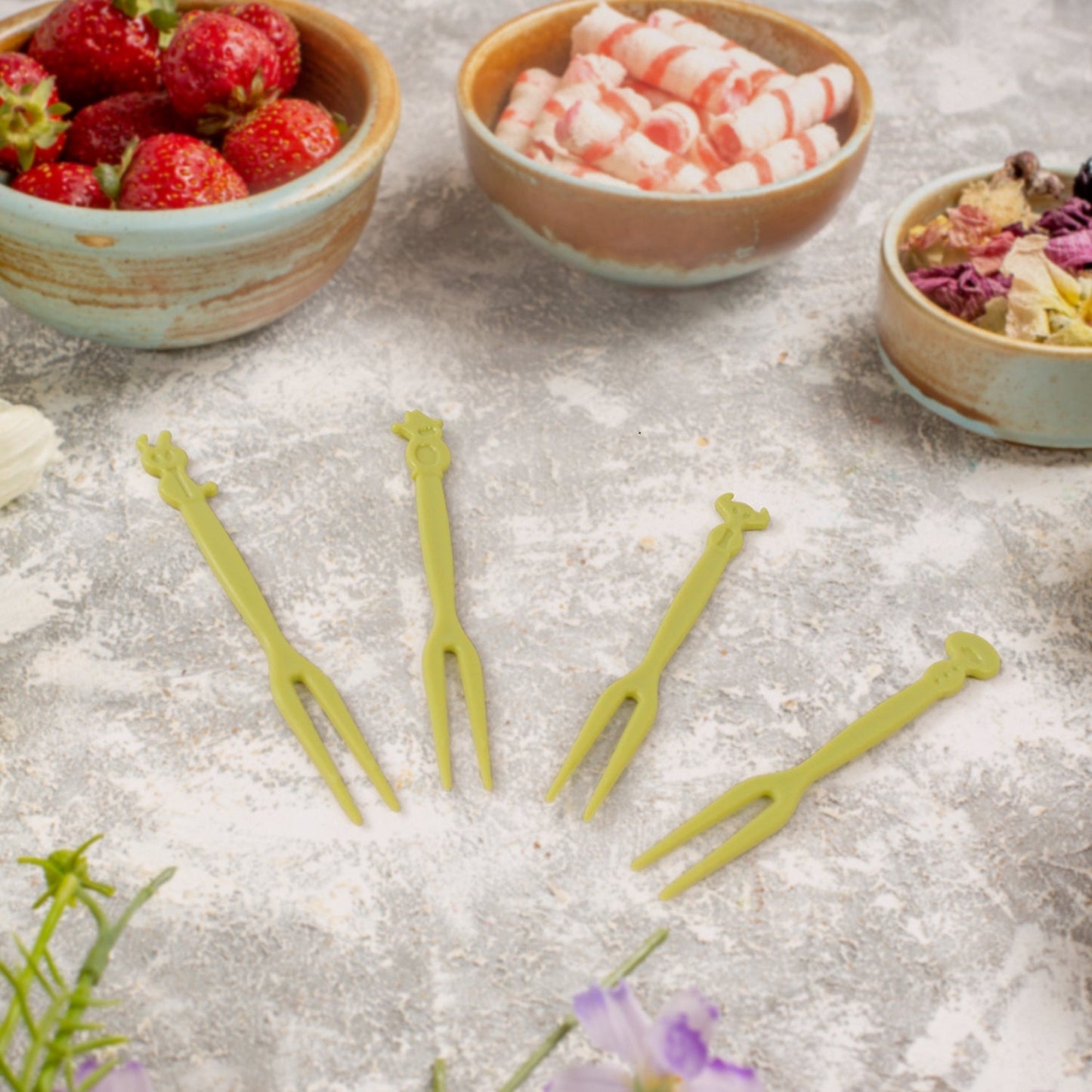 Plastic Fruit Forks Cake Dessert Forks Mini Forks (50 Pcs Set) Signature kart