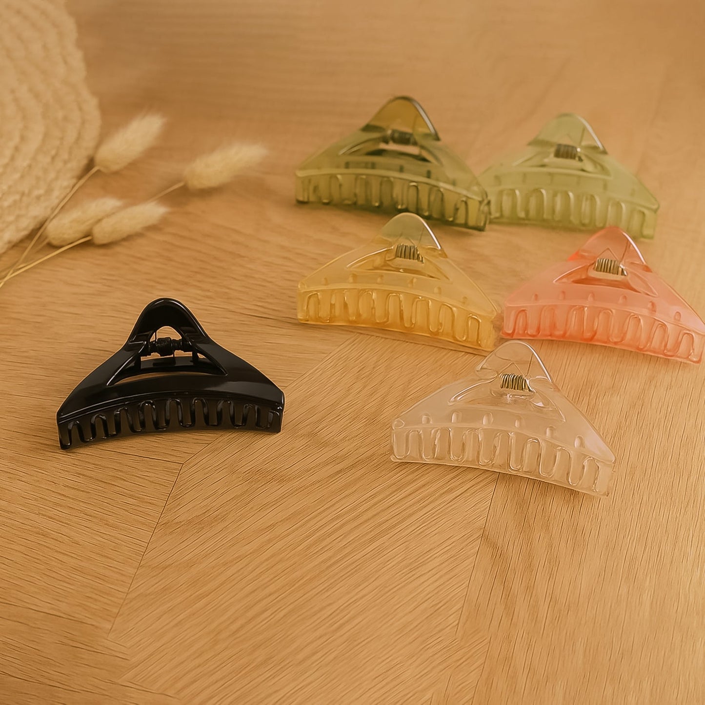 Triangle Shape Mix Color Plastic Hair Claw Clip for Women and Girls – 1 Pc Signature kart