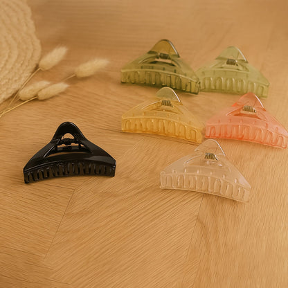 Triangle Shape Mix Color Plastic Hair Claw Clip for Women and Girls – 1 Pc Signature kart