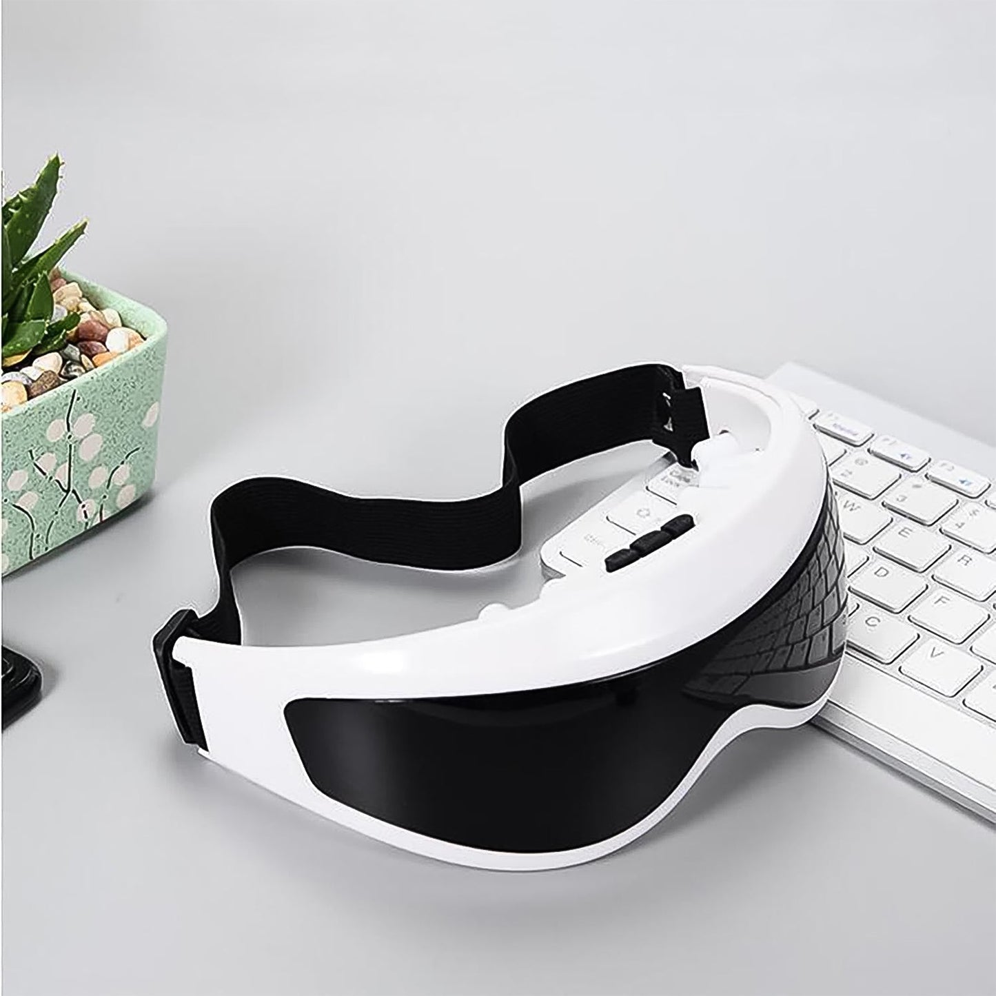 Electric Eye Massager with Adjustable Elastic Band (1 Pc) Signaturekarts