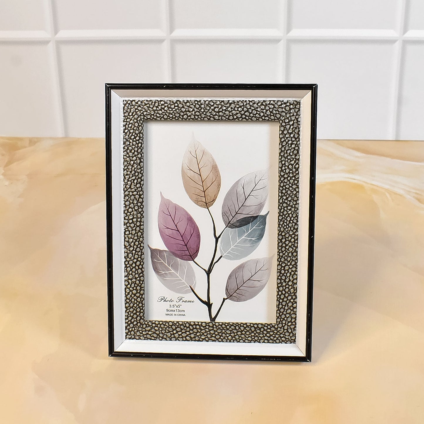 Modern Plastic Picture Frame Photo Holder (1 Pc / Mix Color & Design / 15×12 Cm) Signaturekarts
