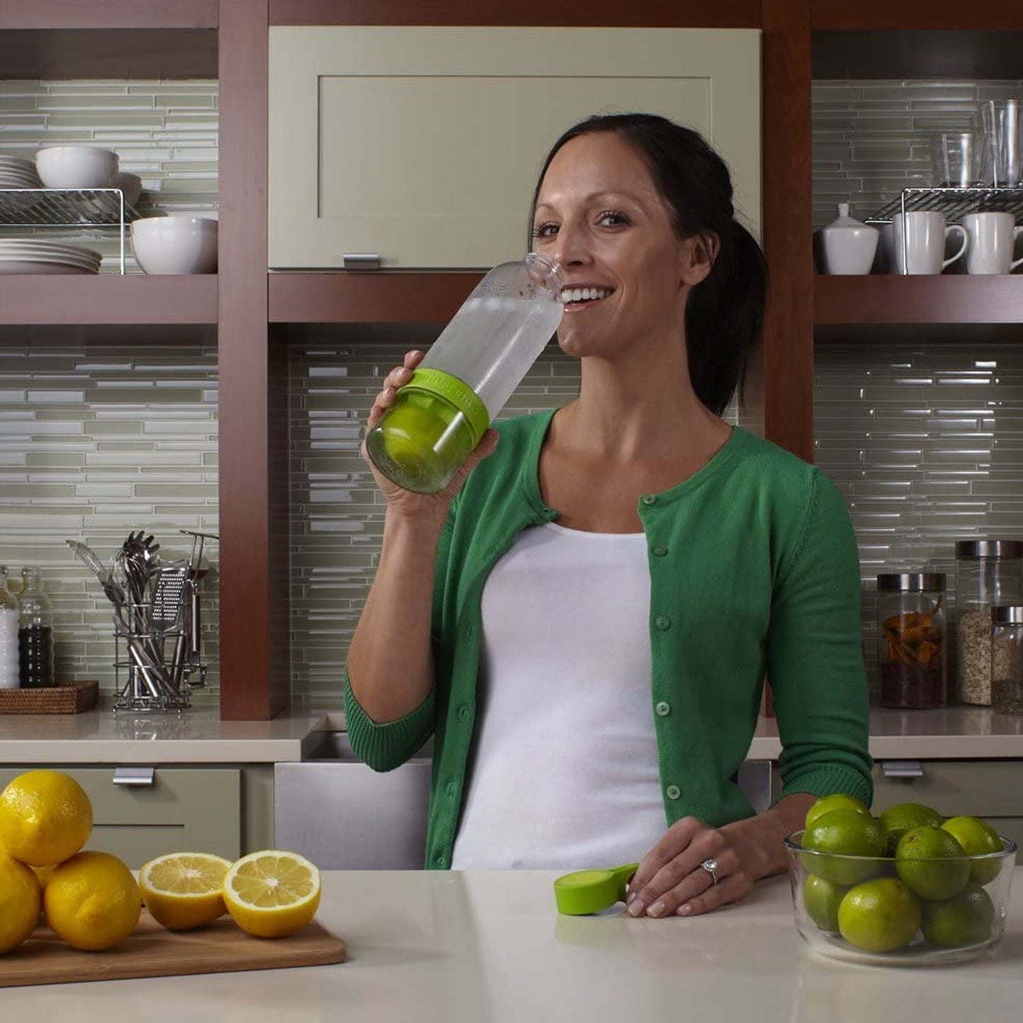 CITRUS JUICER BOTTLE INSTANT JUICE SPORTS BOTTLE  JUICE MAKER INFUSER BOTTLE signaturekarts