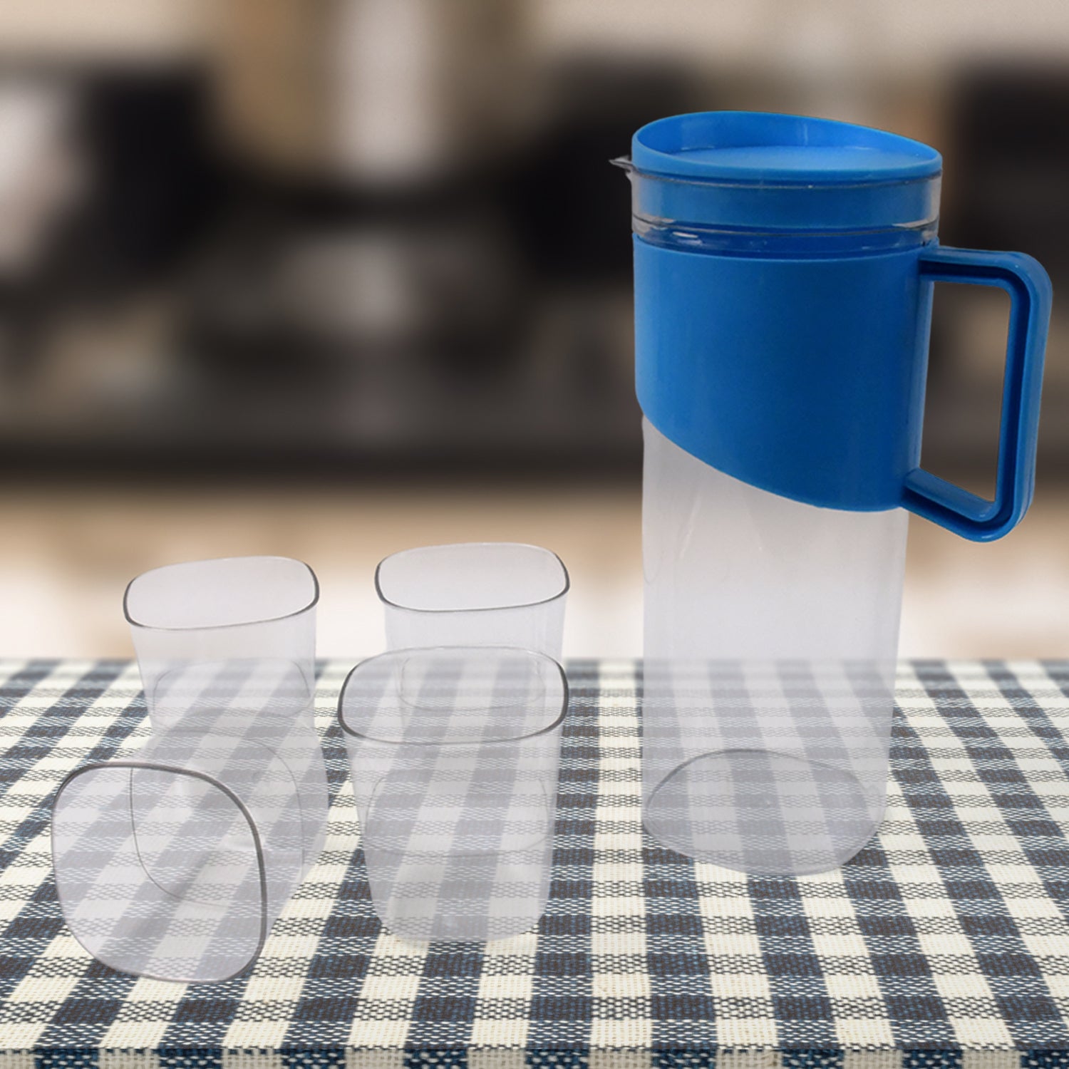 Transparent Premium Jug with Elegant Handle & 4 Plastic Glasses (2000 ML Approx) Signature kart