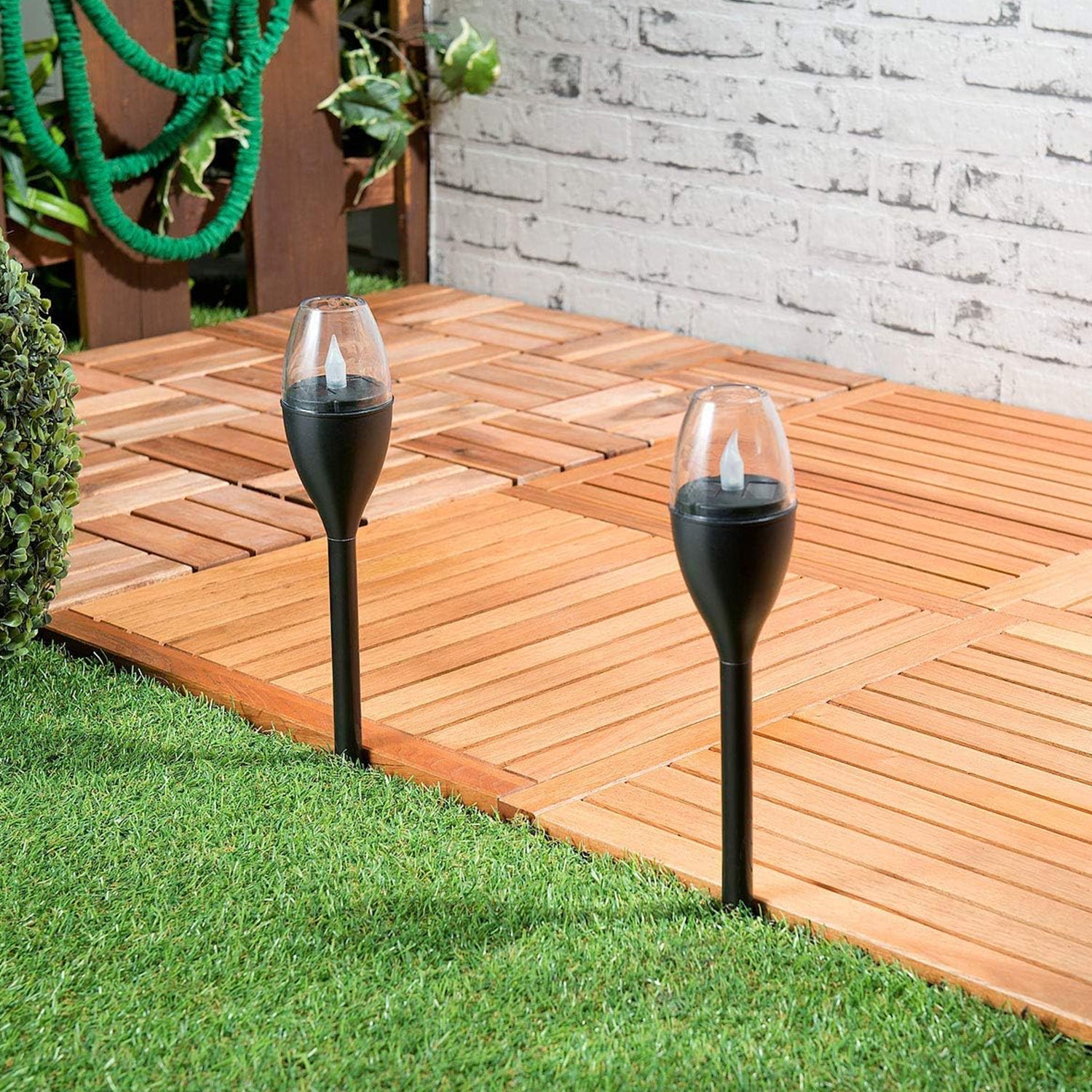 Solar-Powered Outdoor Pathway Garden Light (1 Pc) Signature Kart