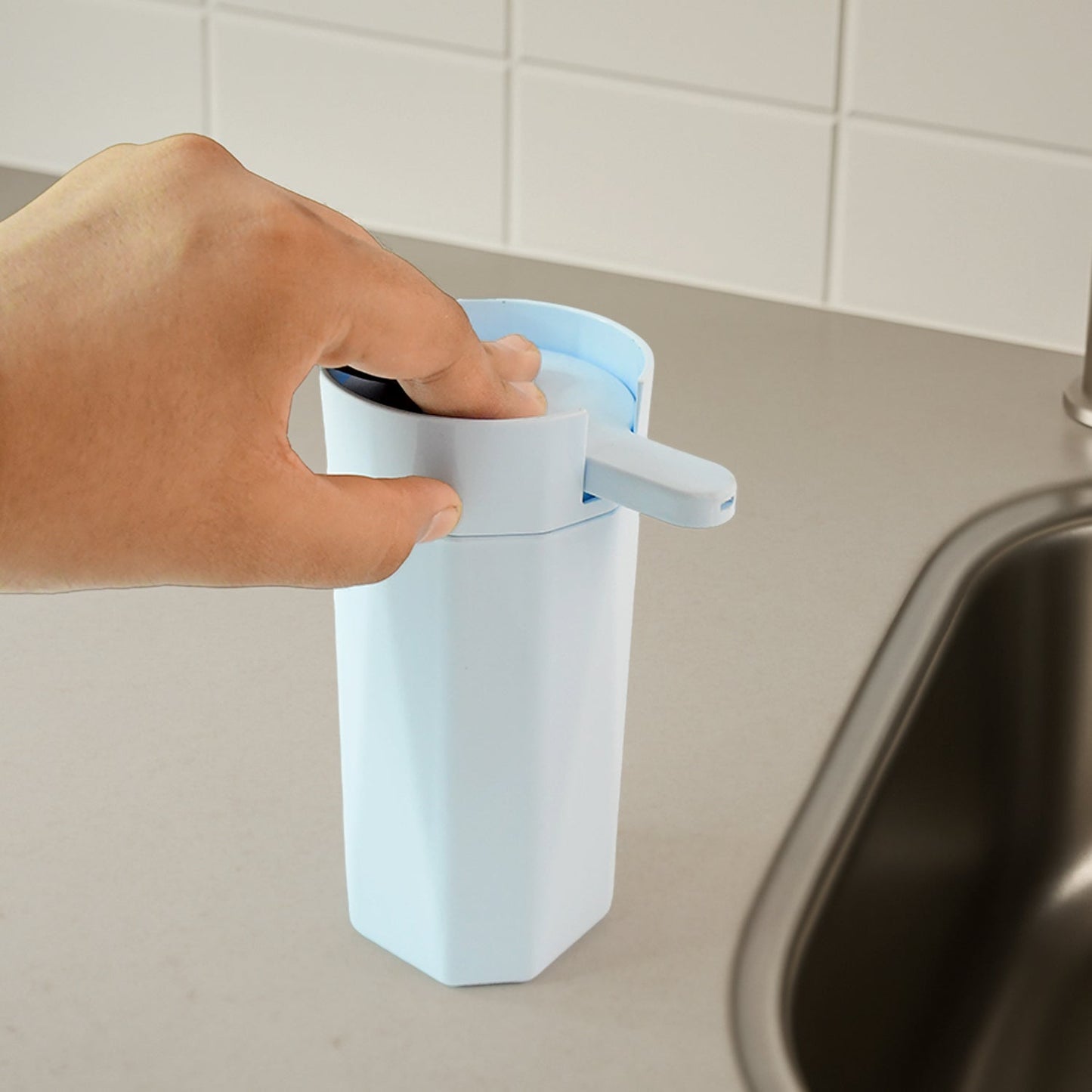 Apex Push It Soap Dispenser Approx 300ml (1 Pc) Signature Kart