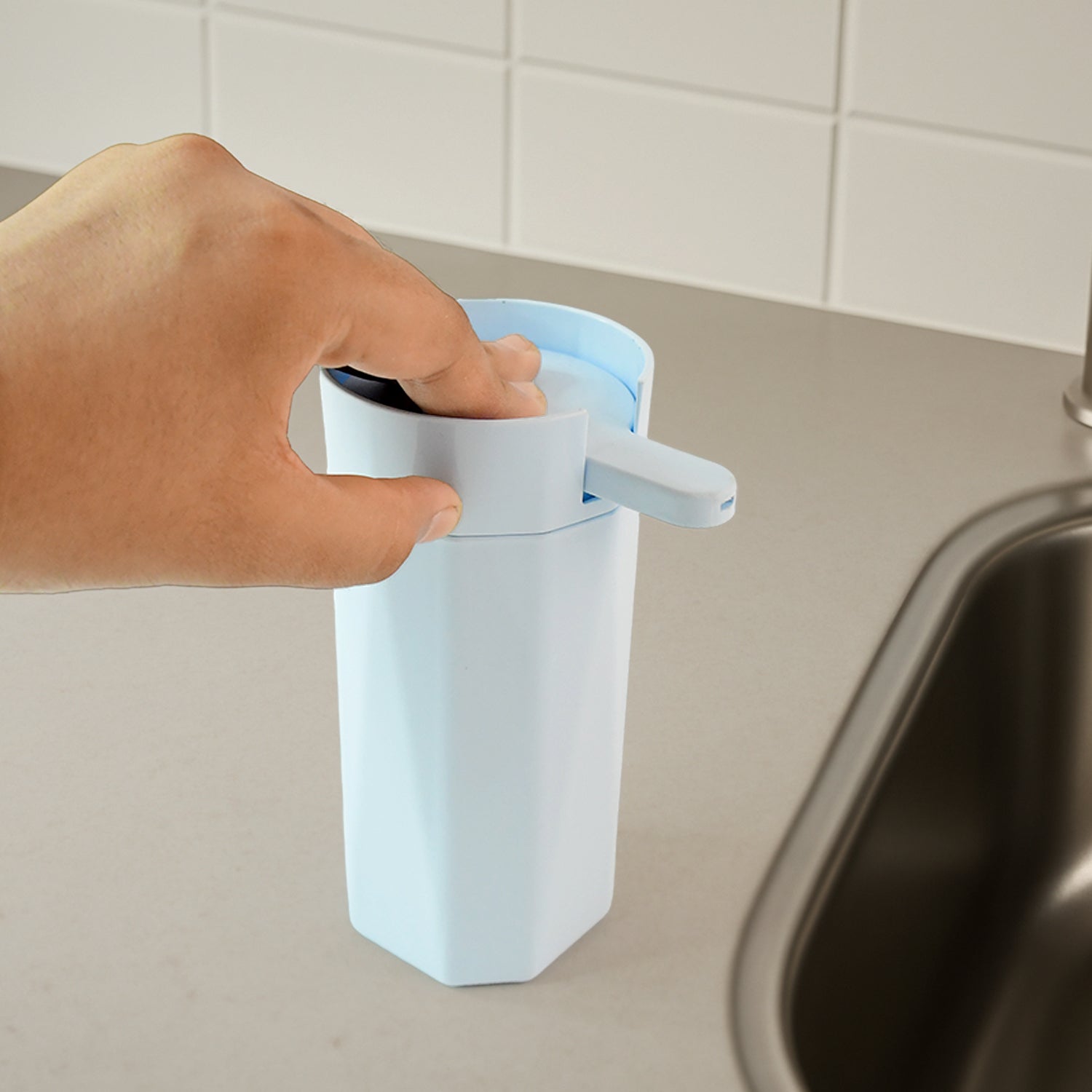 Apex Push It Soap Dispenser Approx 300ml (1 Pc) Signature Kart