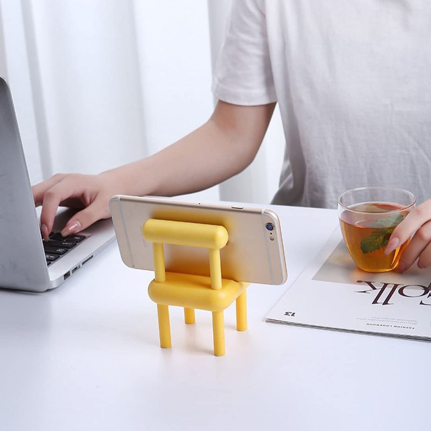 Mini Chair Phone Holder for All Mobile Phones (1 Pc) signaturekarts