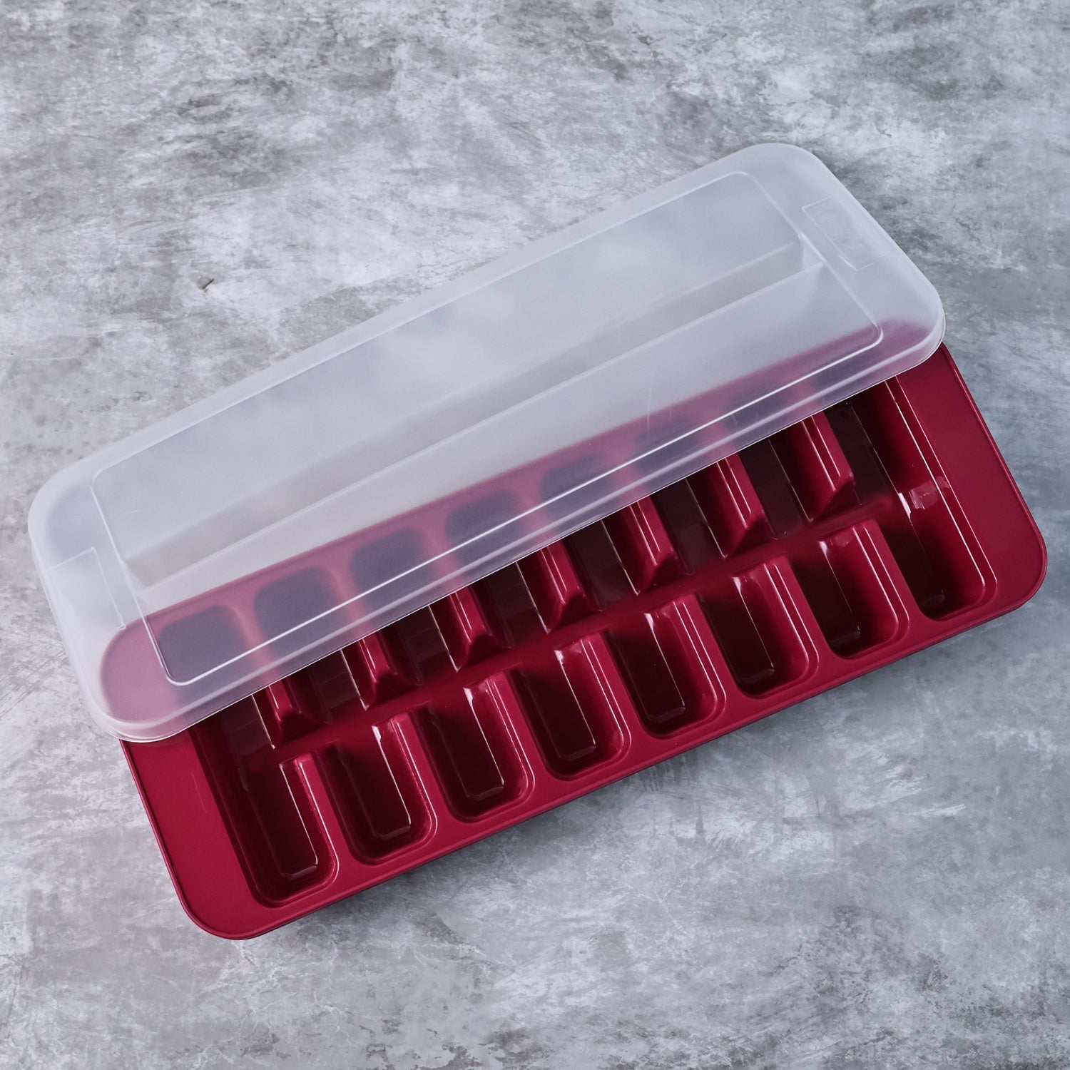 Supermom Frizzy Ice Tray with 2-in-1 Compartment for Ice Cubes and Storage Box (1 Pc) signaturekarts