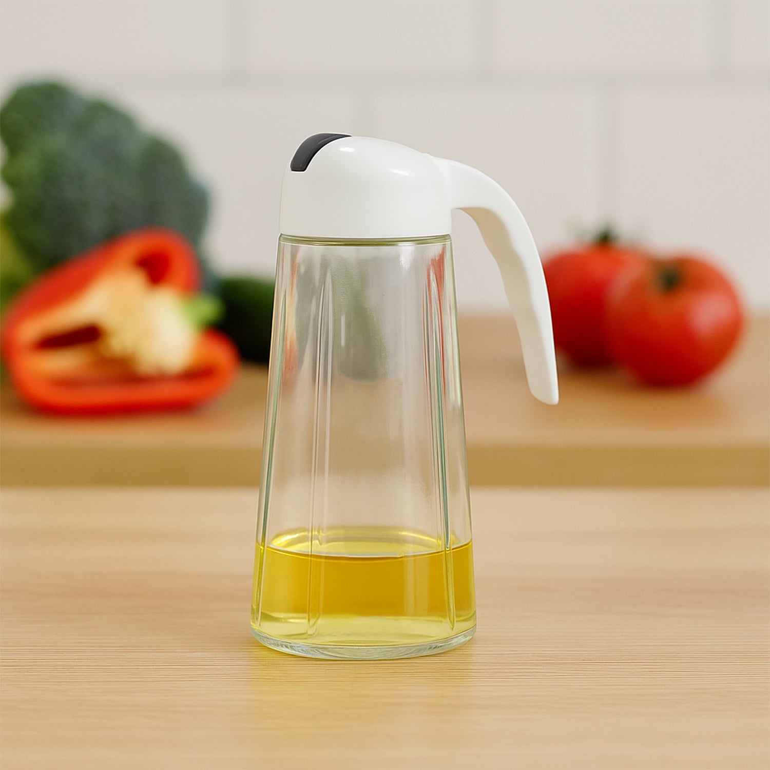 Kitchen Glass Oil Bottle Dispenser Automatic Opening Bottles  630 ML Signature kart