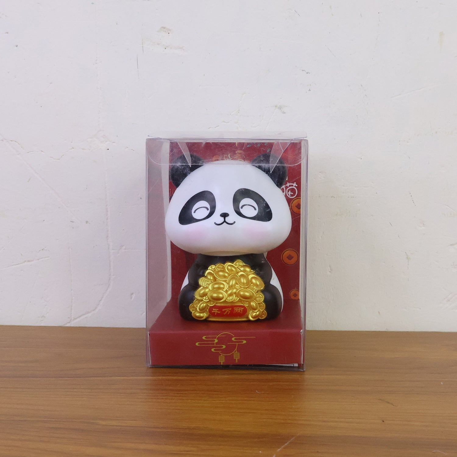 Solar Powered Moving Panda Car Dashboard Decoration – 1 Pc Signaturekarts