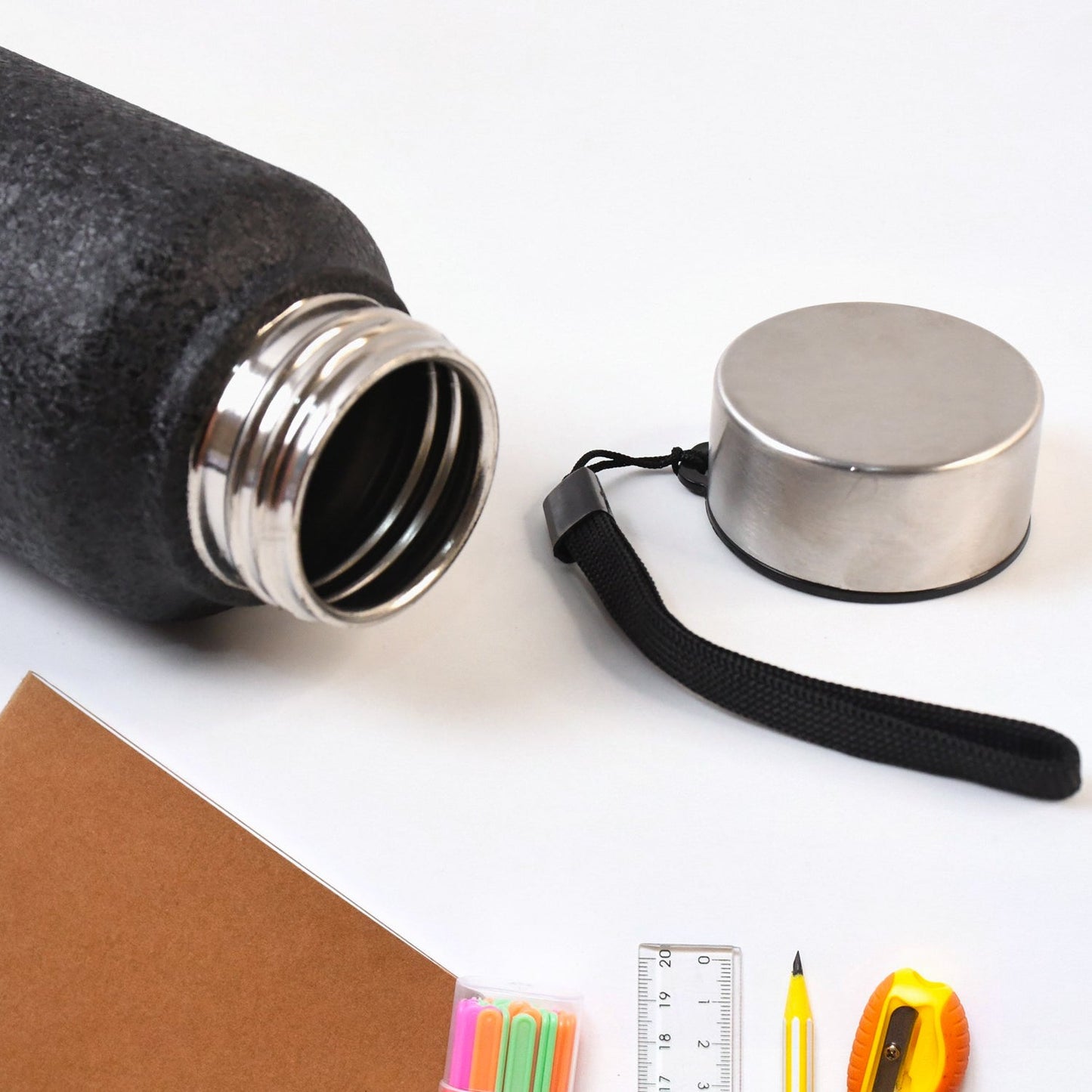 Stainless Steel Double Wall Vacuum-Insulated Drink Water Bottle (1000 ML Approx) Signature kart