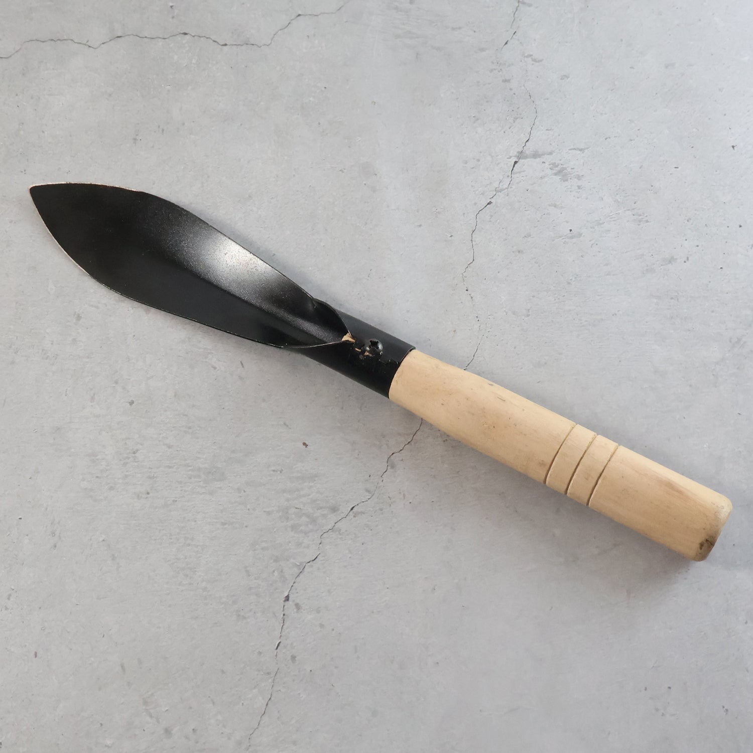 Heavy Duty Gardening Trowel with Wooden Handle (1 Pc) signaturekarts