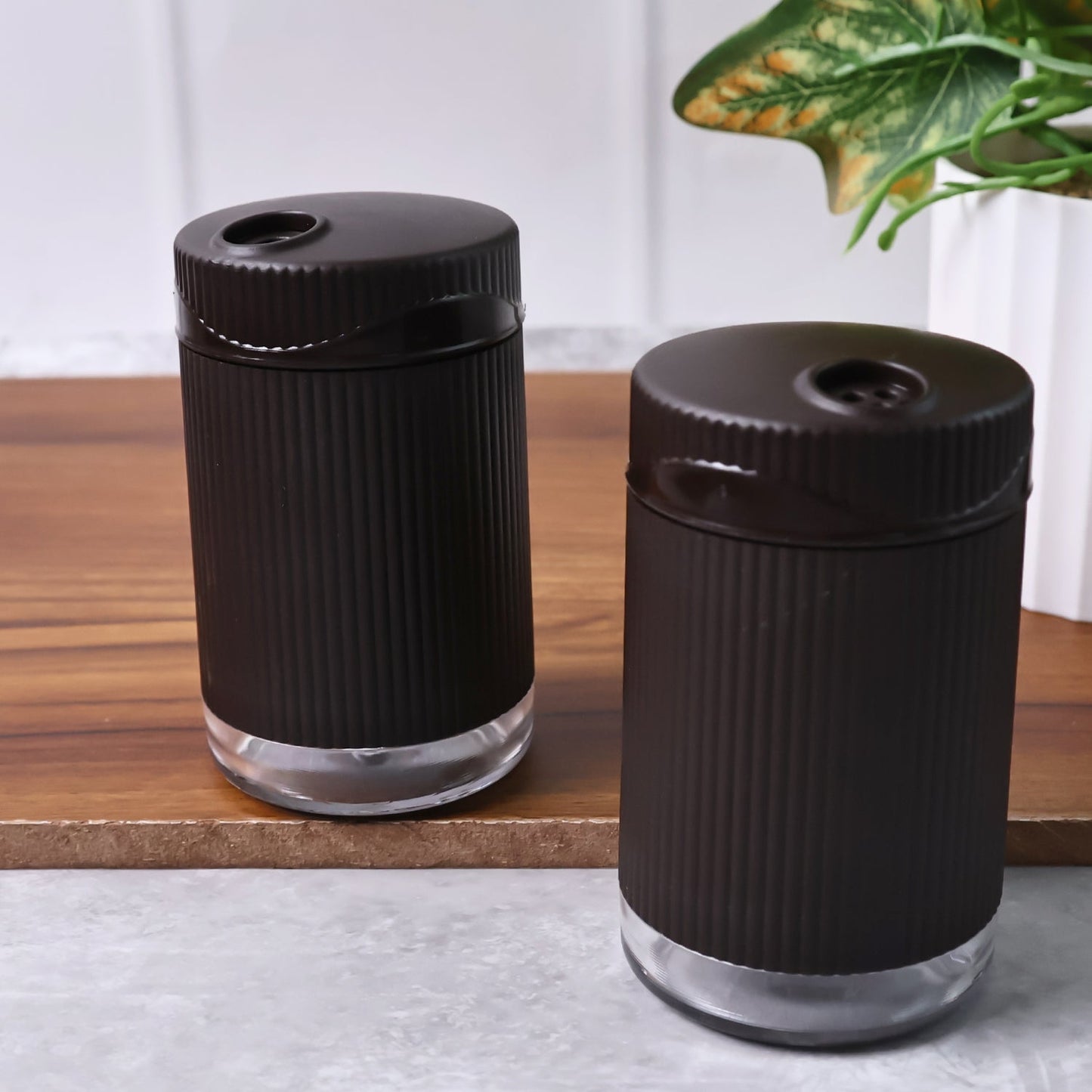Supermom Linoo Salt & Pepper Dispenser Set (2 Pc) signaturekarts