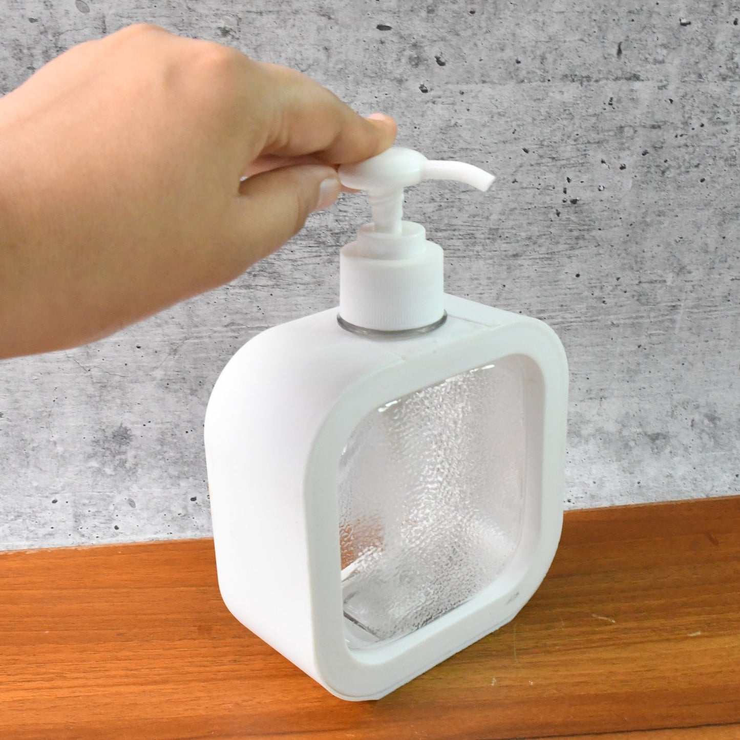 Snap sink Dispenser Plastic Clear Empty Pump Lotion Bottles (1 Set) Signaturekarts