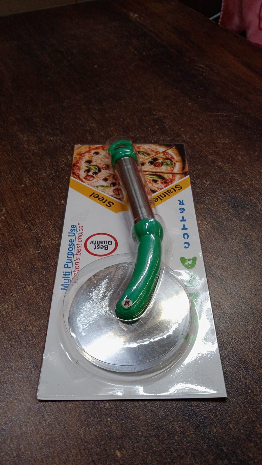 Kitchen Stainless Steel Wheel Pizza Cutter (1 pc) Signaturekarts