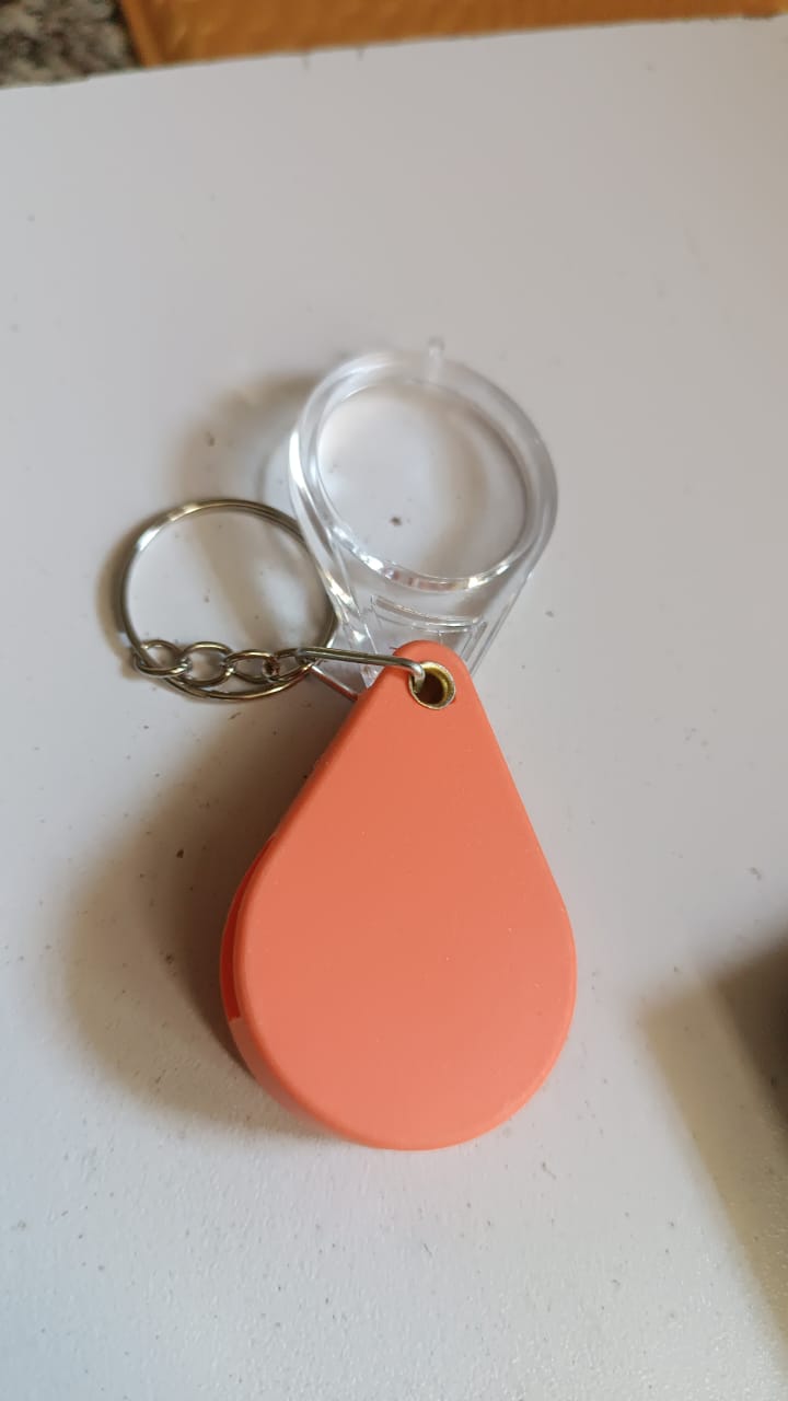 Folding Magnifier, Portable Mini Magnifier Keychain (1 Pc) Signature kart