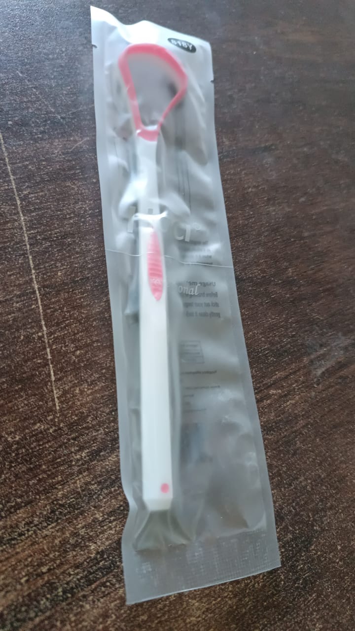 Tongue Cleaner Oral Tongue Cleaner Brush Scraper (1 Pc) Signaturekarts