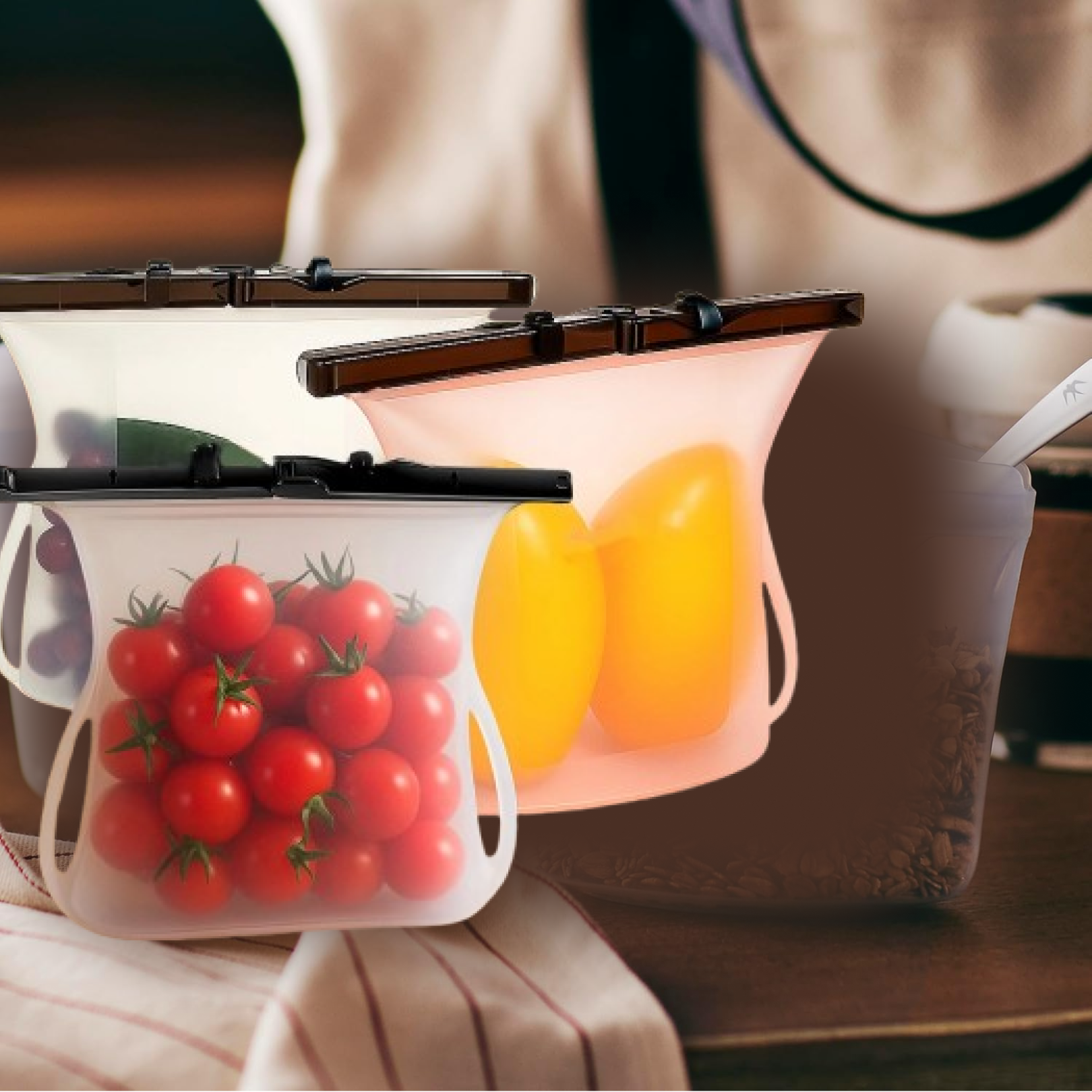 Eco-Friendly Food Storage: Reusable Silicone Bags (3-Pack) - Leakproof & Safe signaturekarts