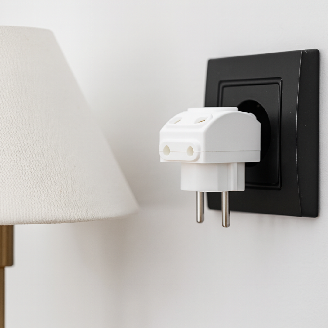 5-Way 2 Pin Multi-Plug Socket / Converter (1 Pc) Signaturekarts